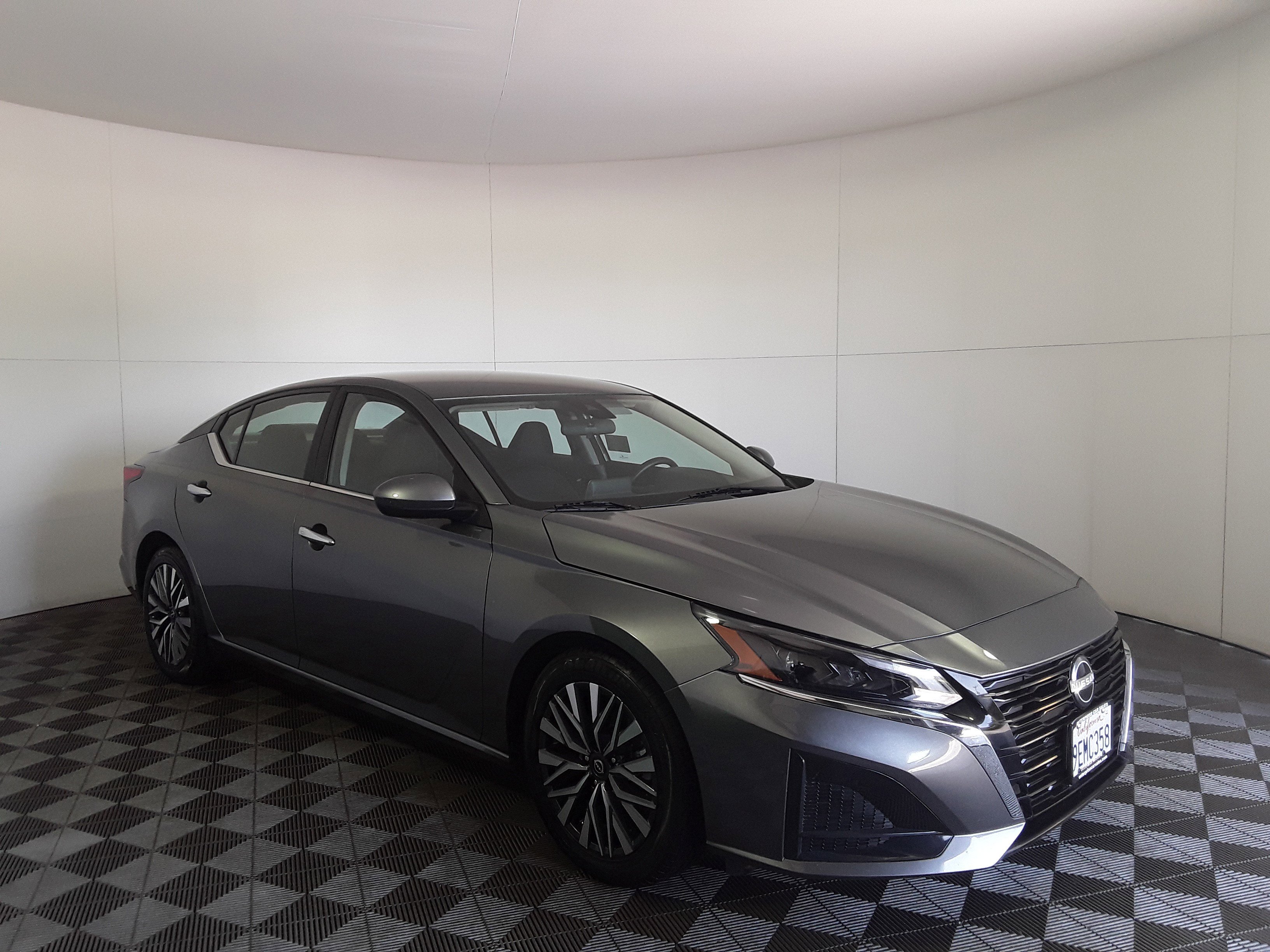 2023 Nissan Altima 2.5 SV Sedan