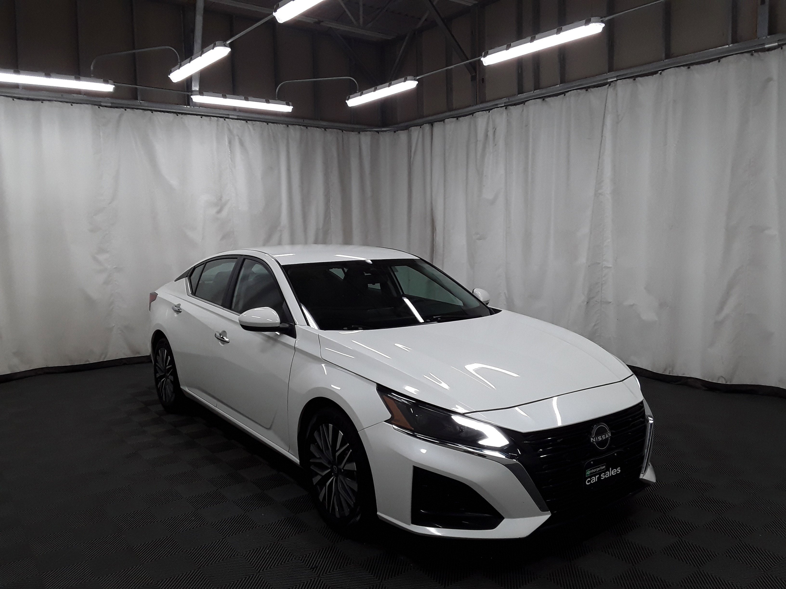 2023 Nissan Altima 2.5 SV Sedan