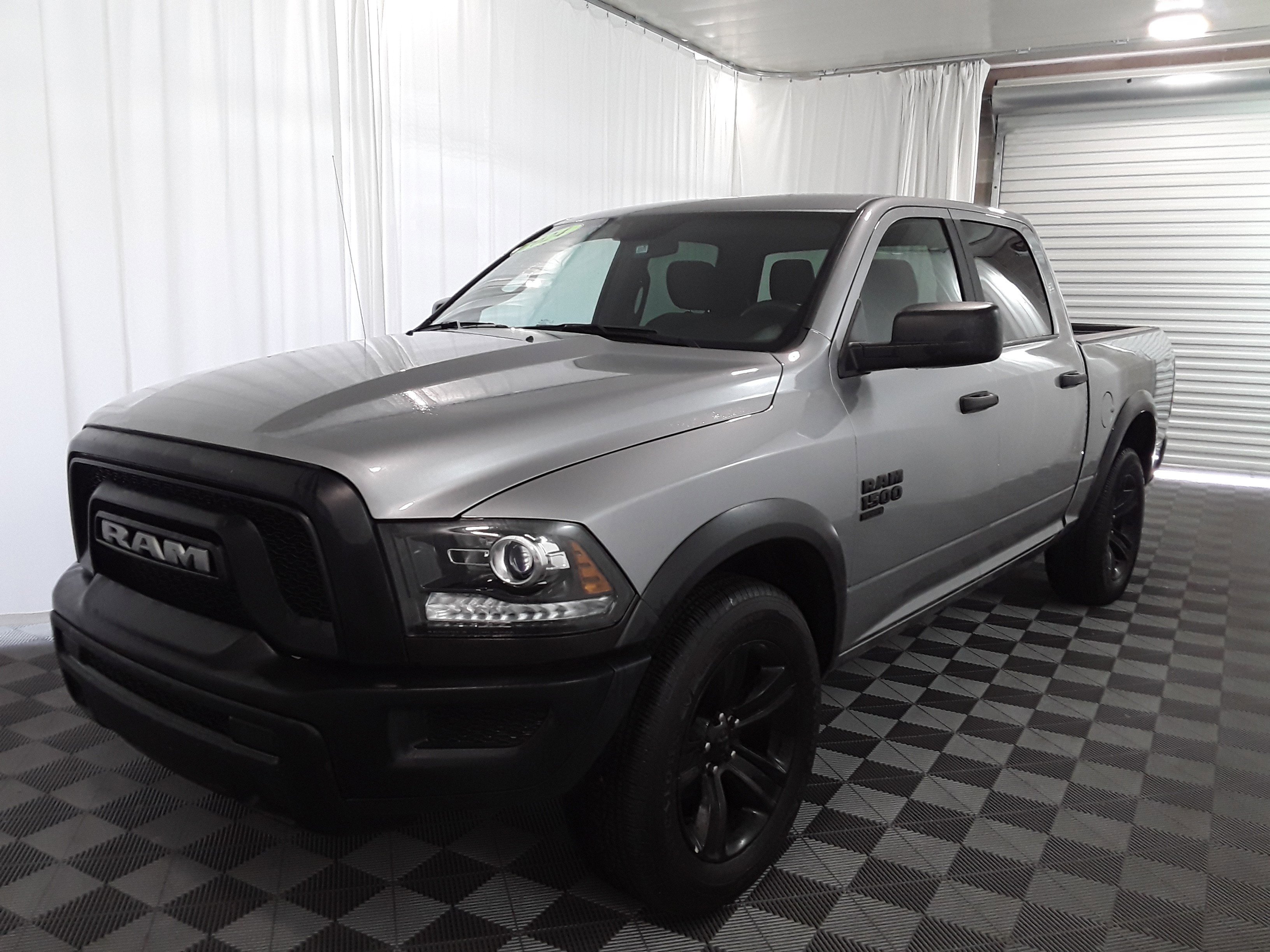 2024 Ram 1500 Classic Warlock 4x2 Crew Cab 5'7