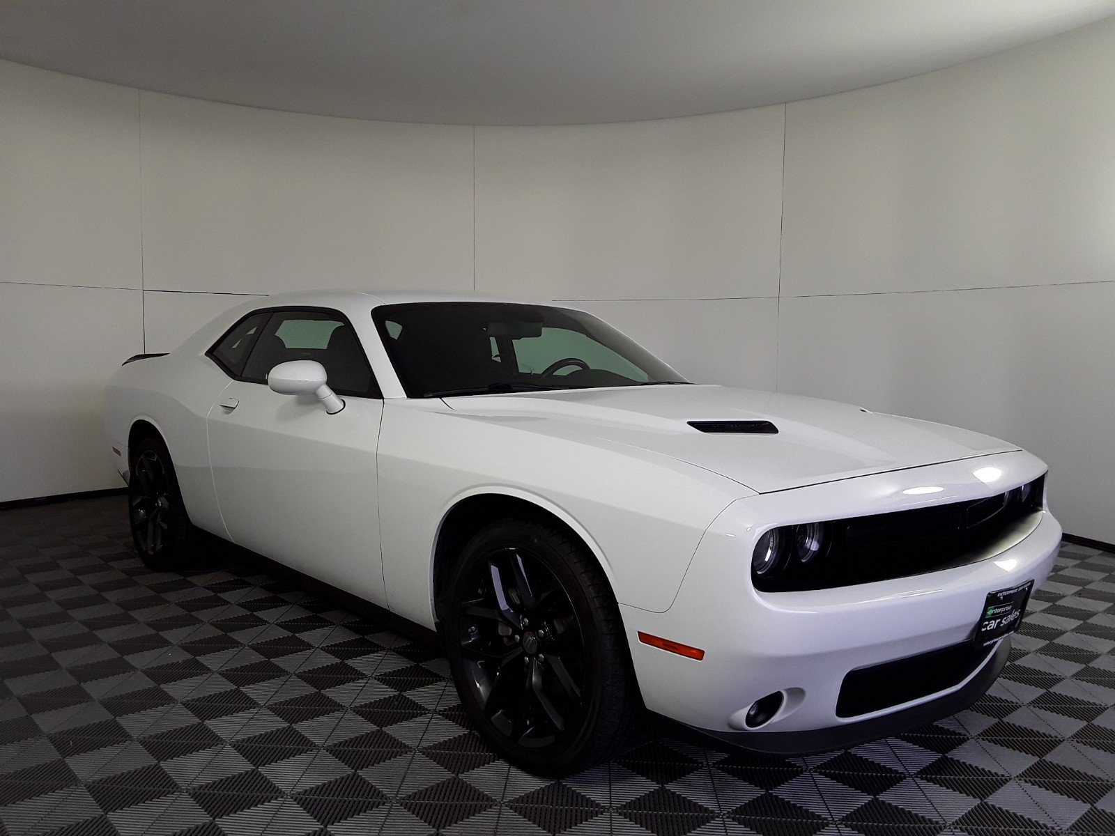 2022 Dodge Challenger SXT RWD