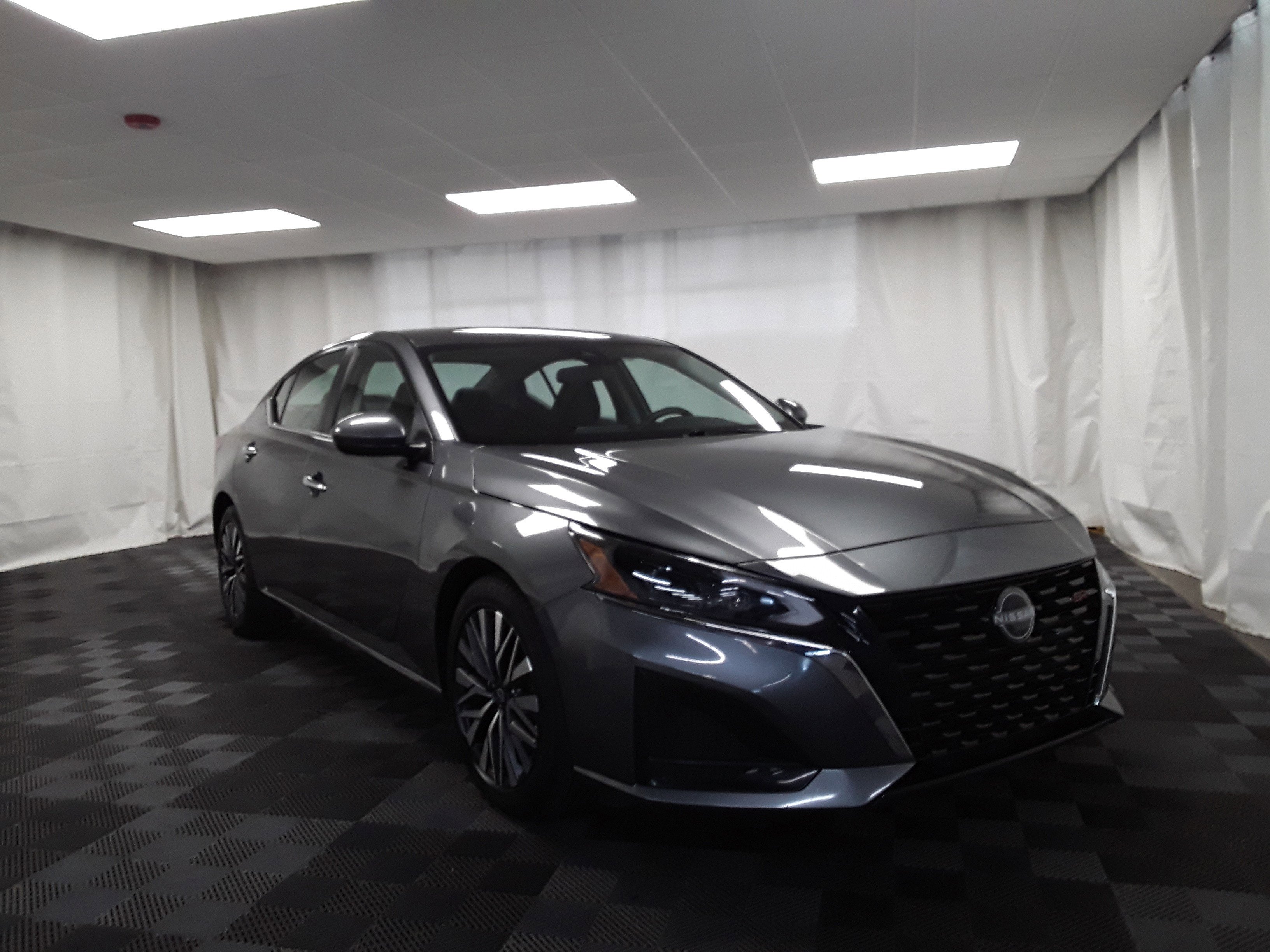 2023 Nissan Altima 2.5 SV Sedan