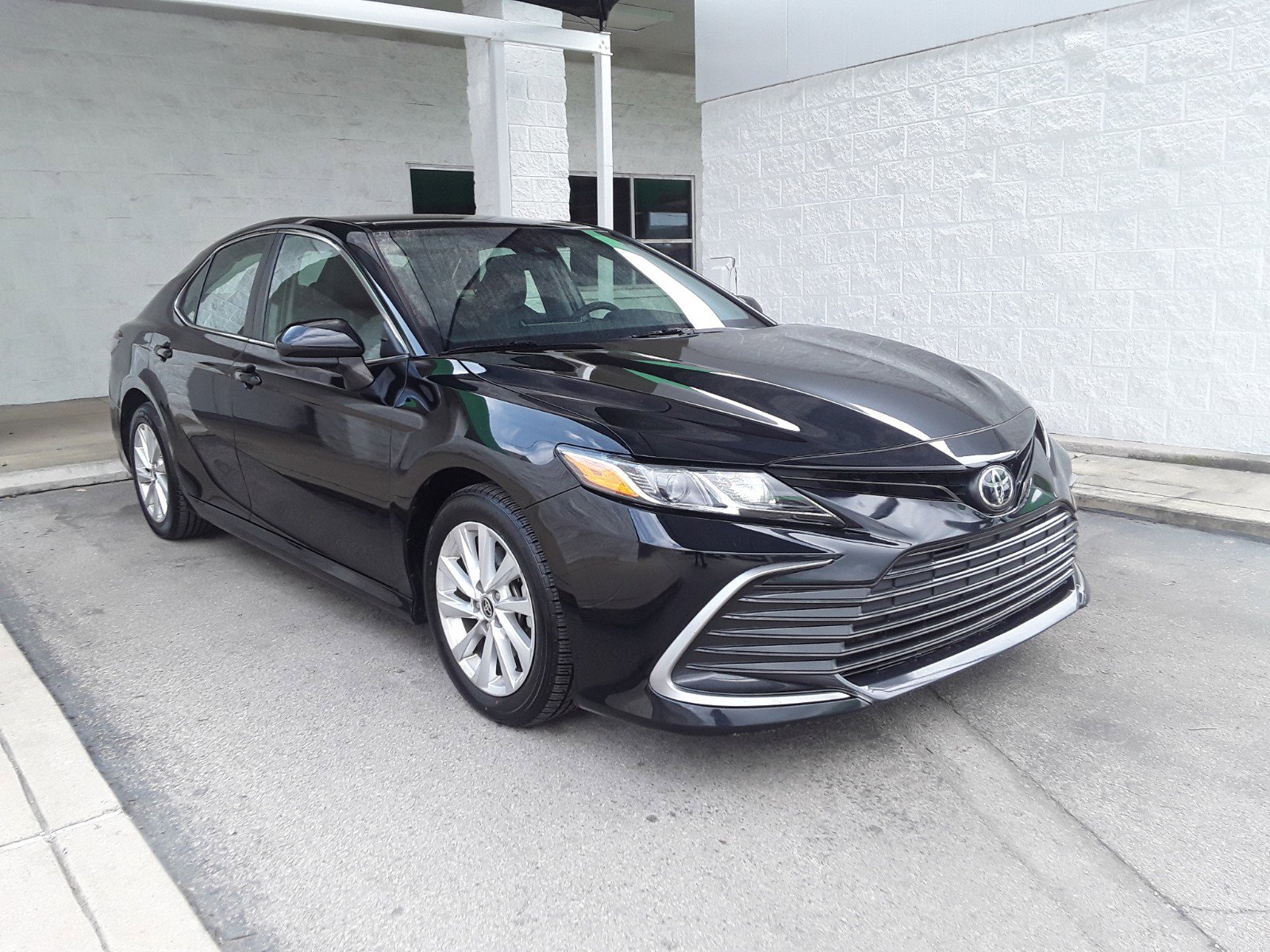 2021 Toyota Camry LE Auto