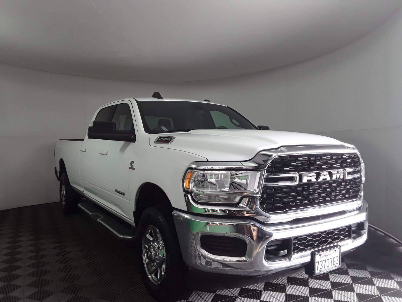 2022 Ram 2500 Big Horn 4x4 Crew Cab 8' Box