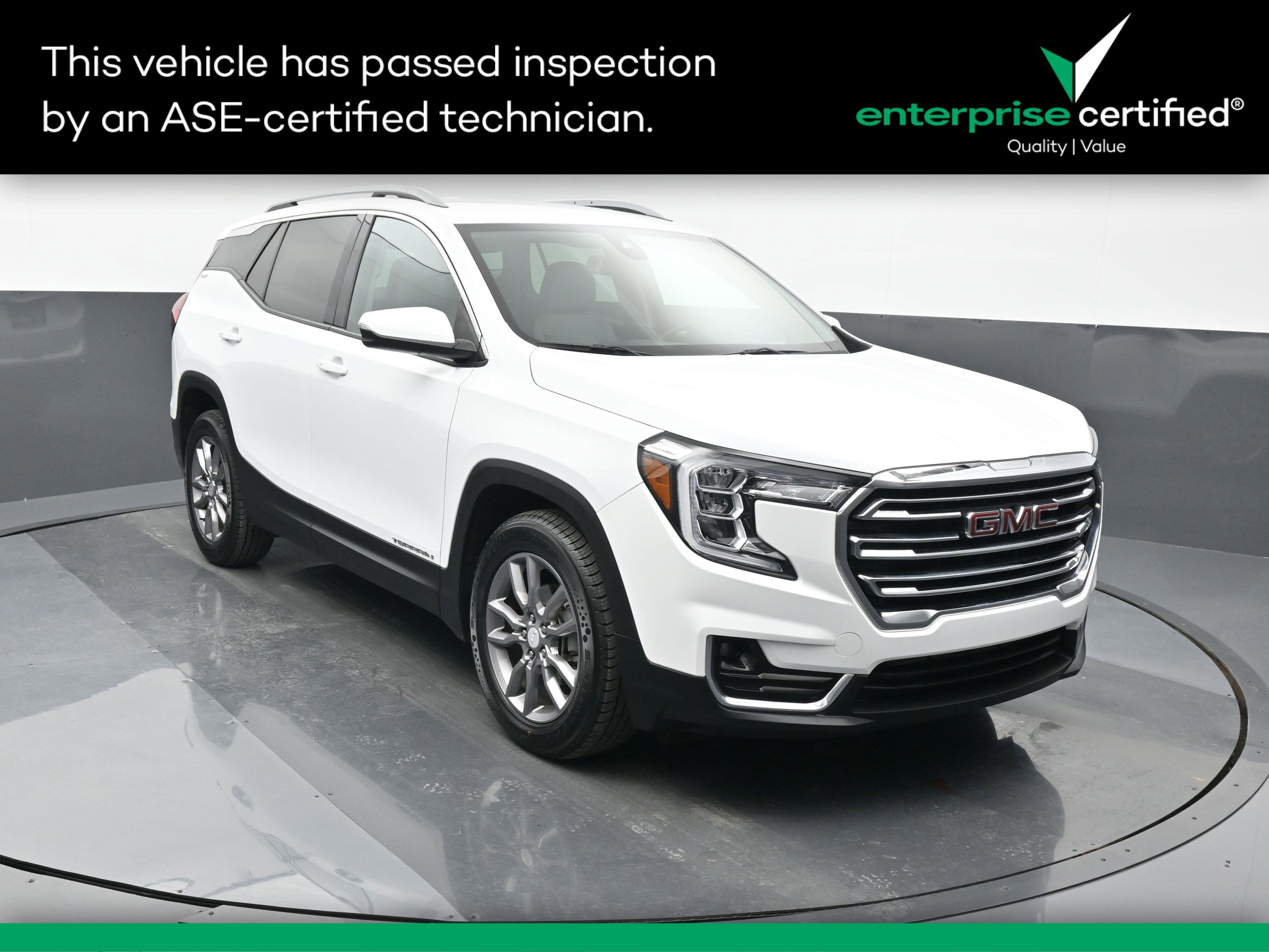 2023 GMC Terrain SLT's photo