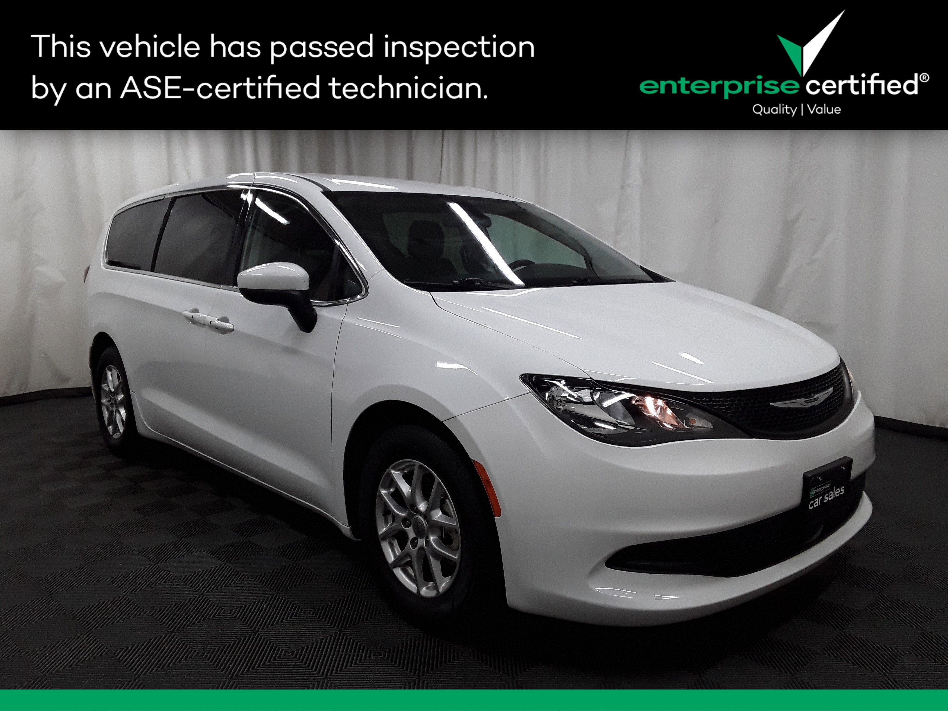 Used 2022 Chrysler Voyager LX FWD