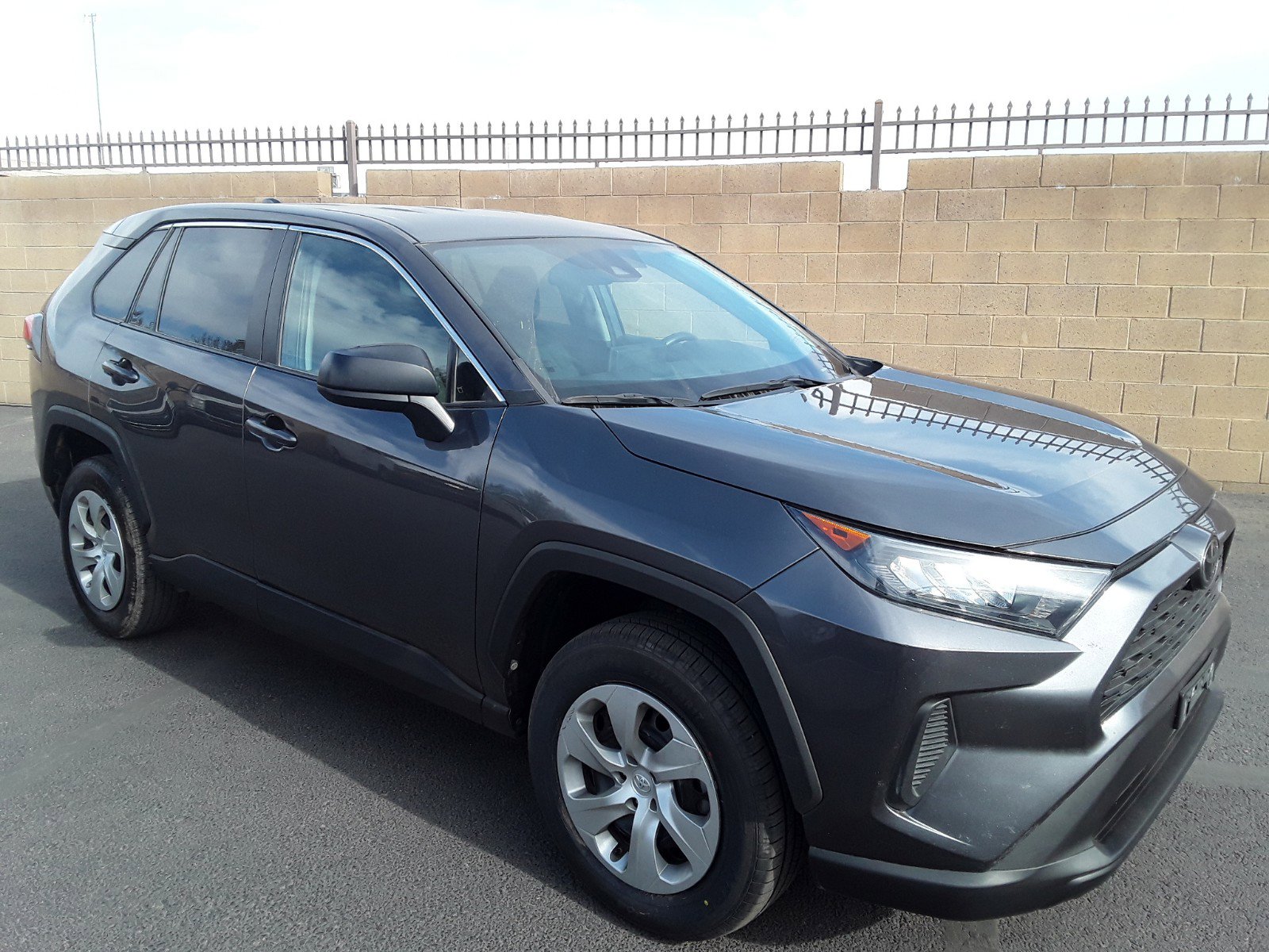 2022 Toyota RAV4 LE AWD