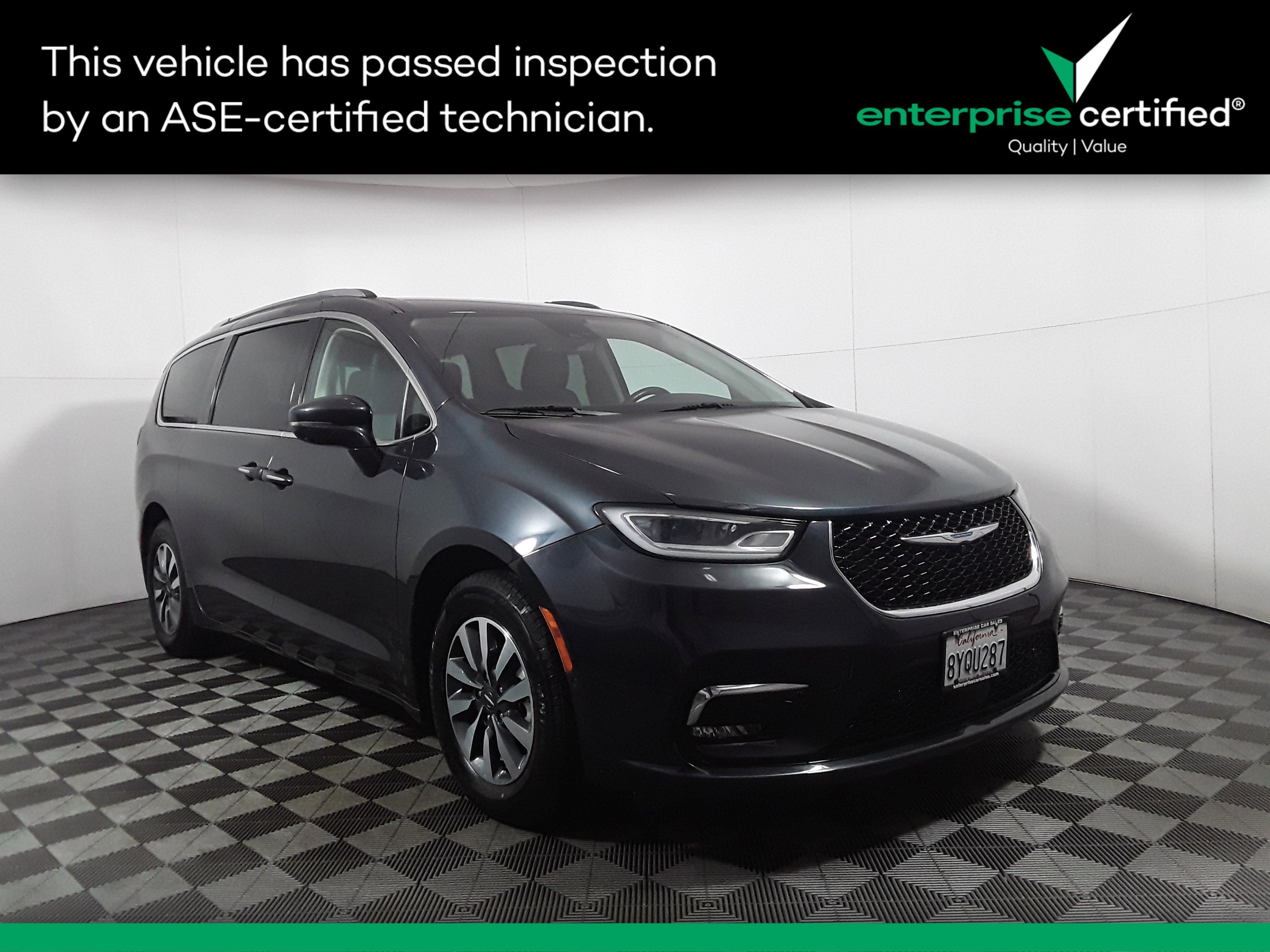 2021 Chrysler Pacifica Hybrid Touring L's photo