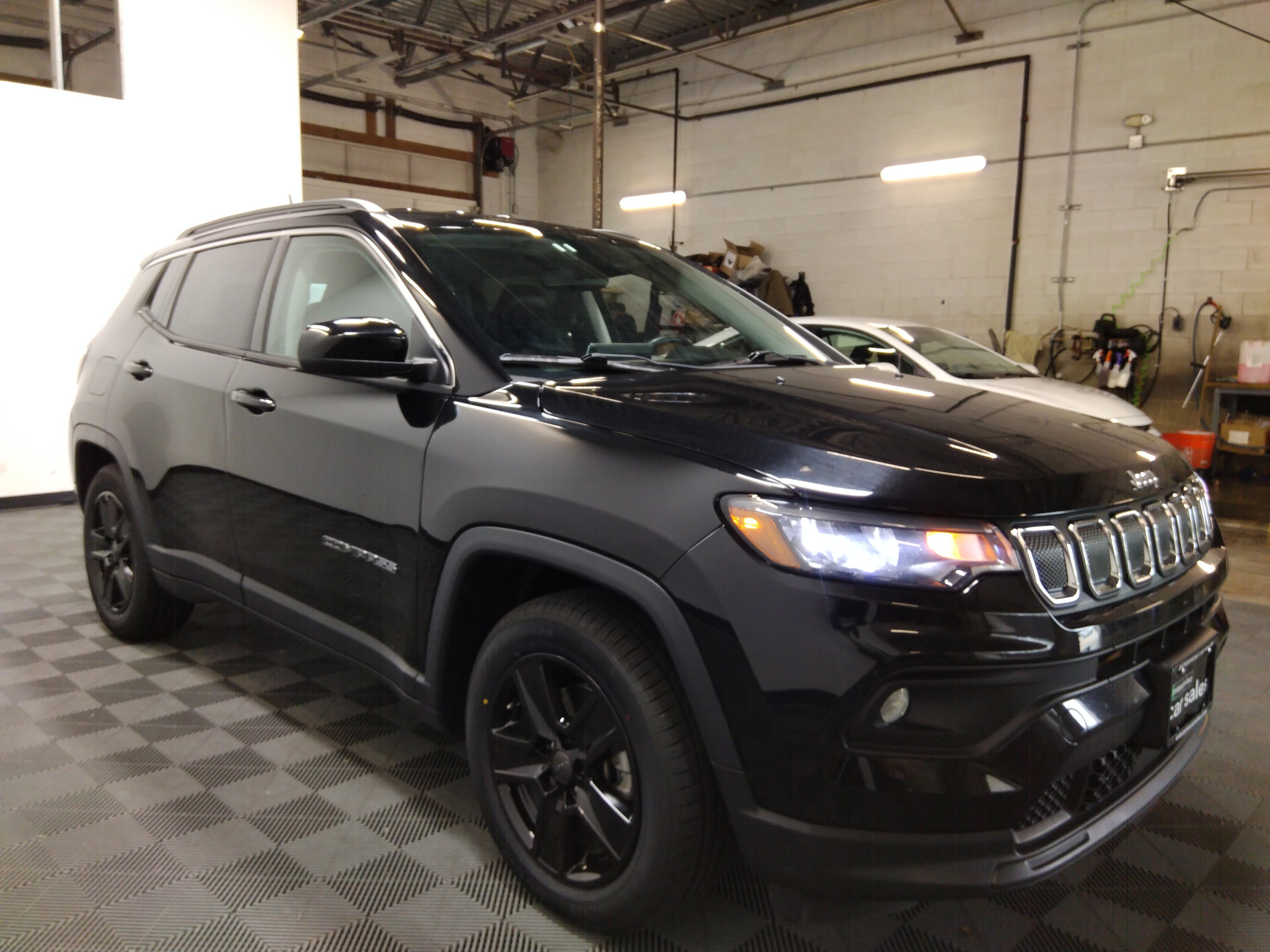 Used 2022 Jeep Compass Latitude FWD
