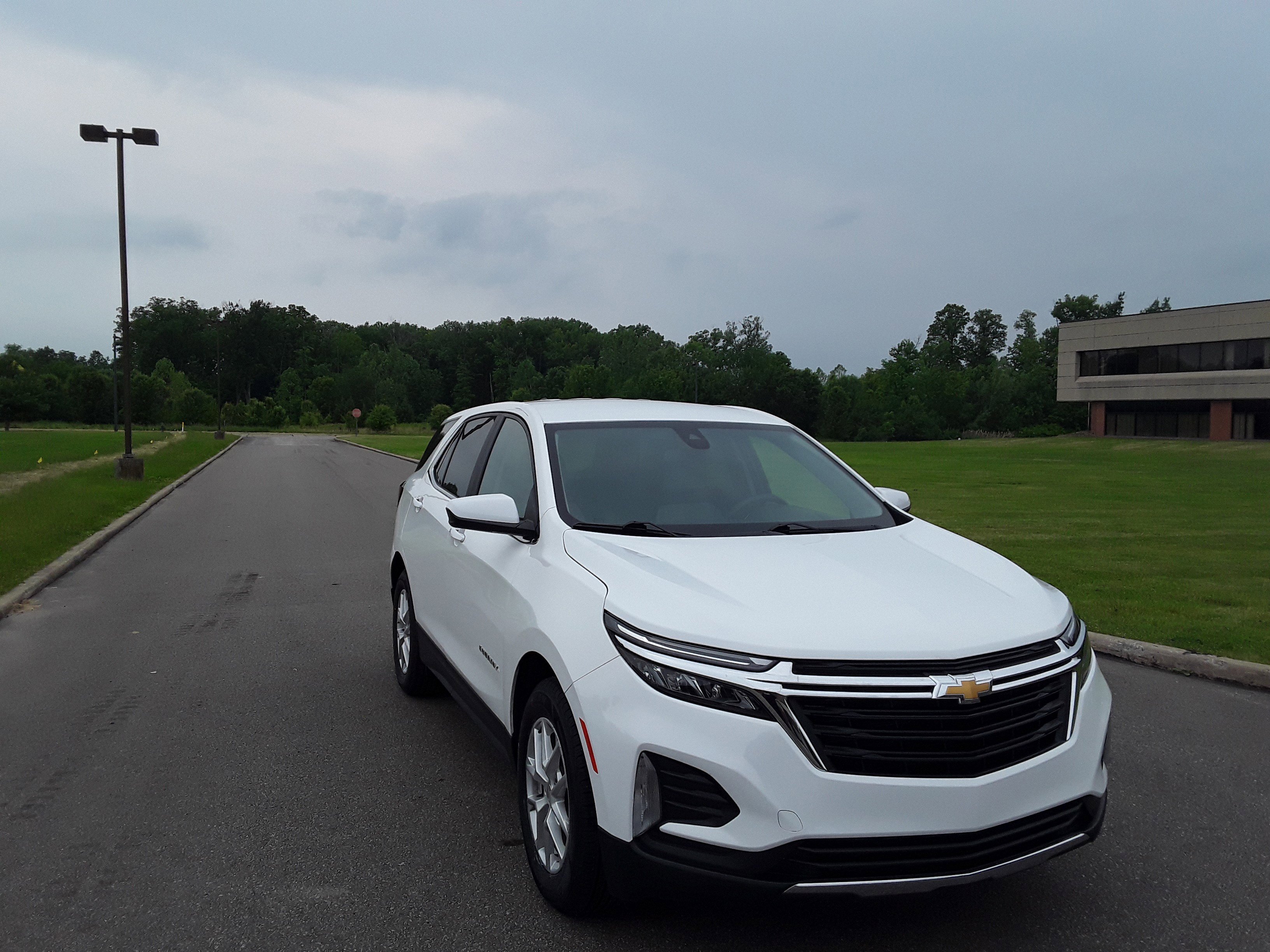 2023 Chevrolet Equinox LT FWD 4dr