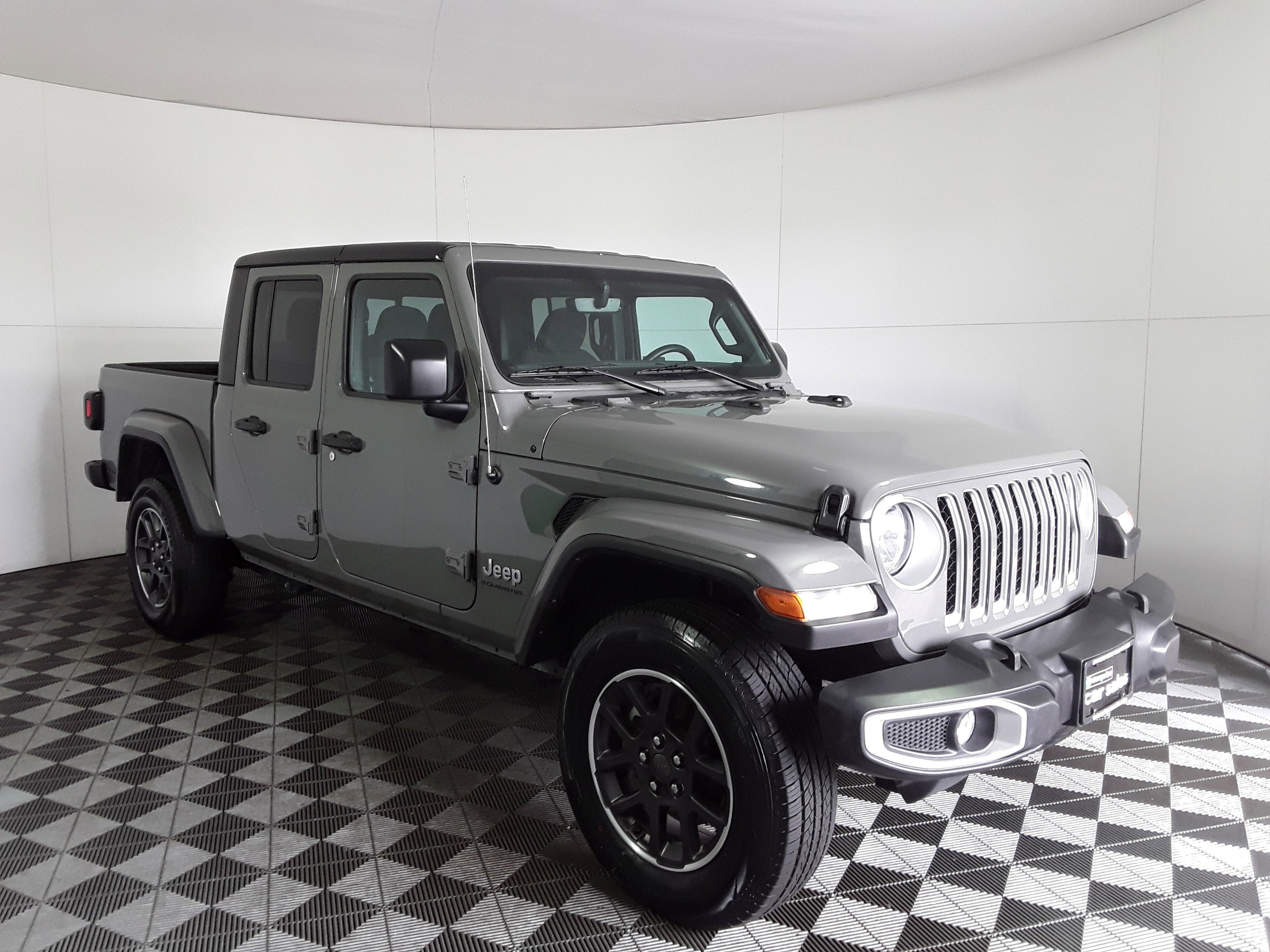 2023 Jeep Gladiator Overland 4x4 *Ltd Avail*