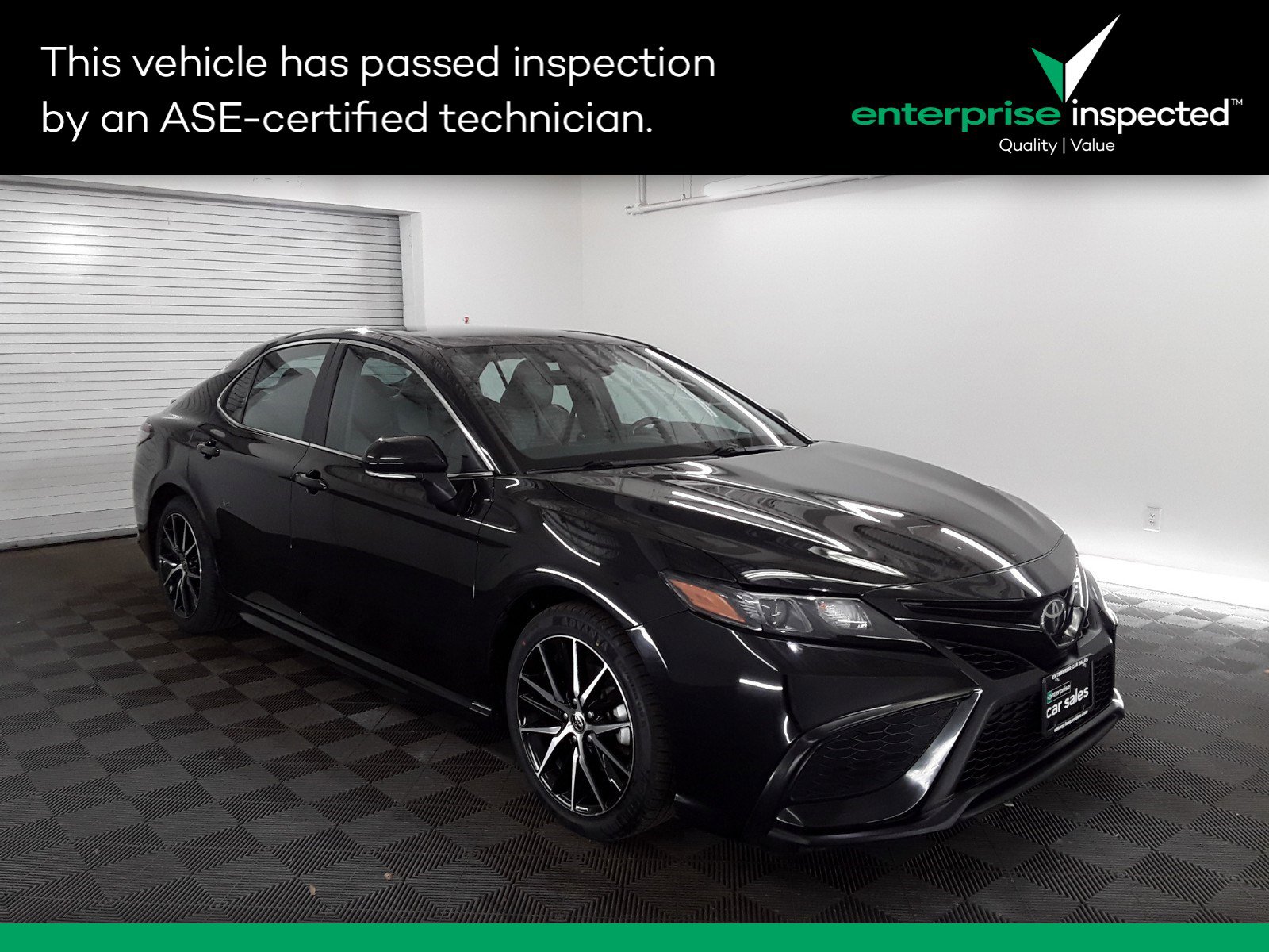 Used 2022 Toyota Camry SE Auto