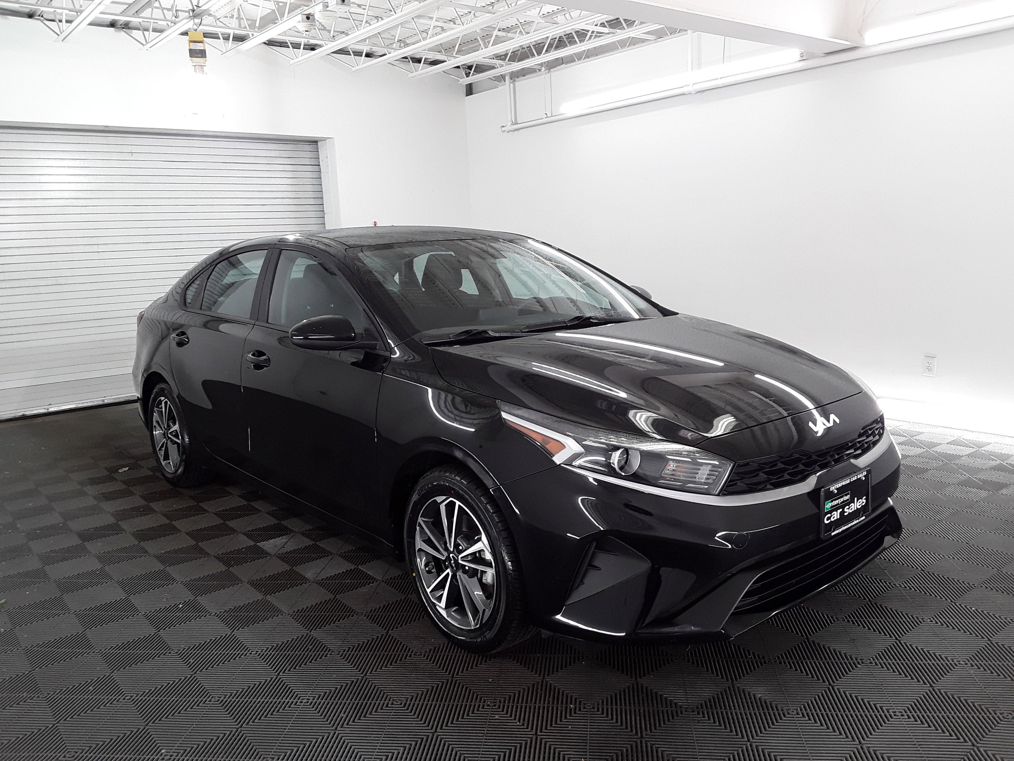 2023 Kia Forte LXS IVT