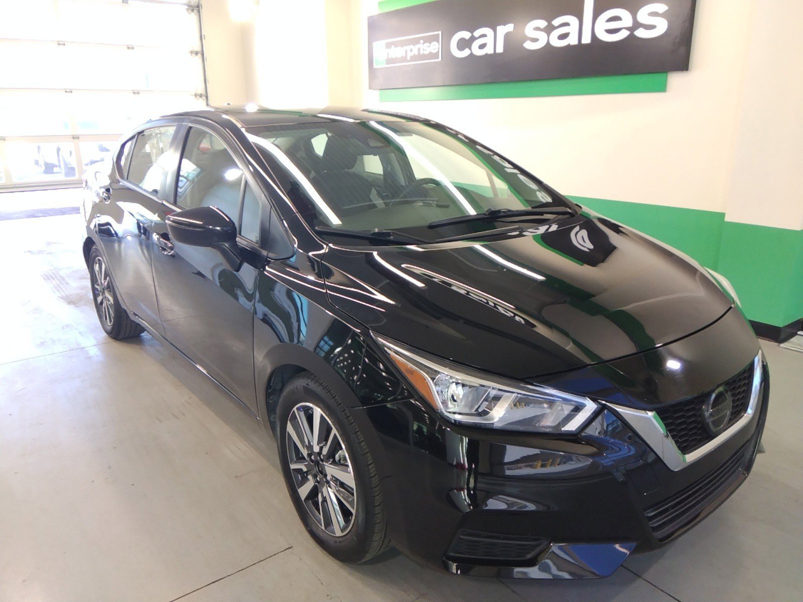 2021 Nissan Versa SV CVT