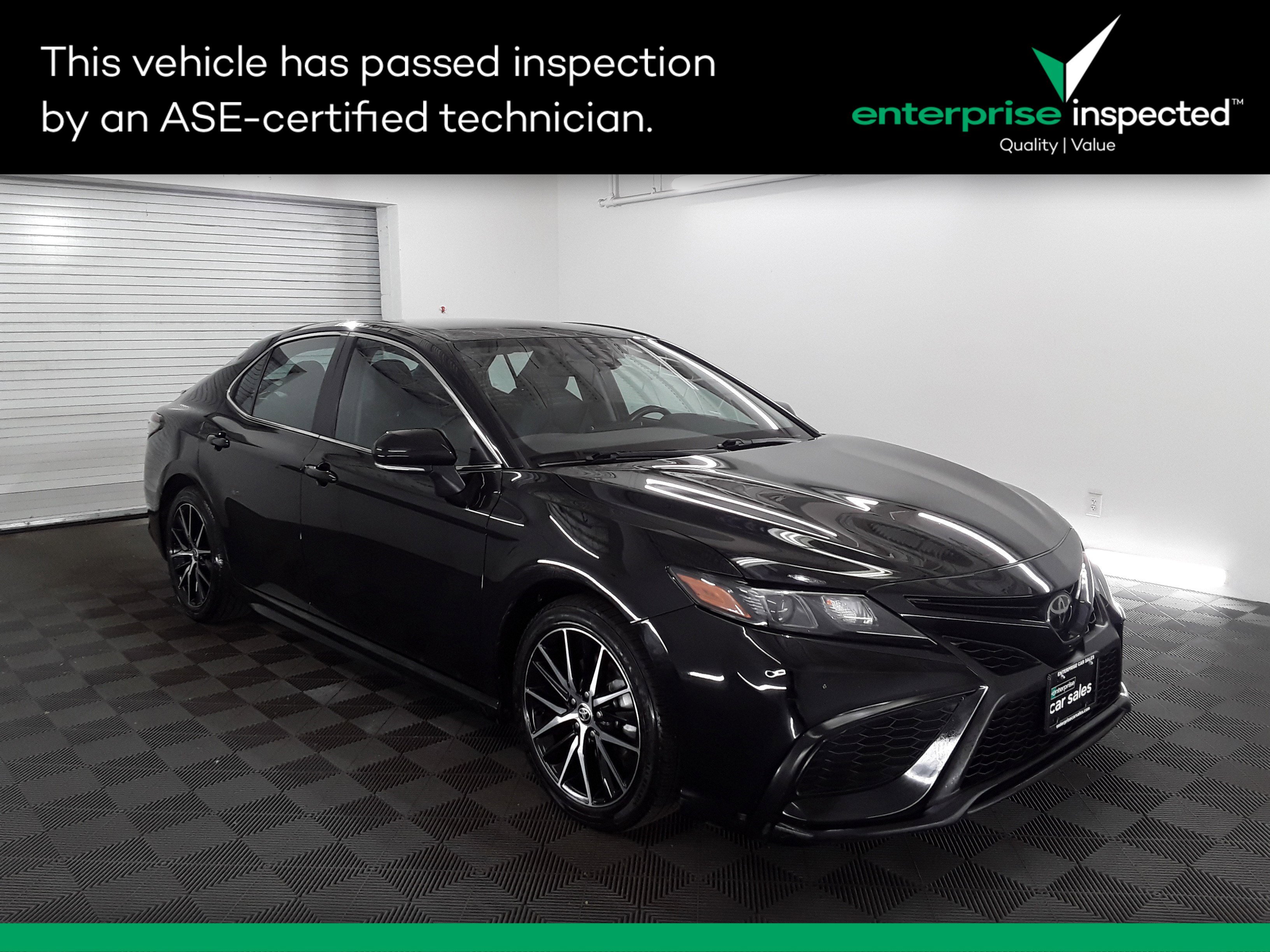 2023 Toyota Camry SE Auto