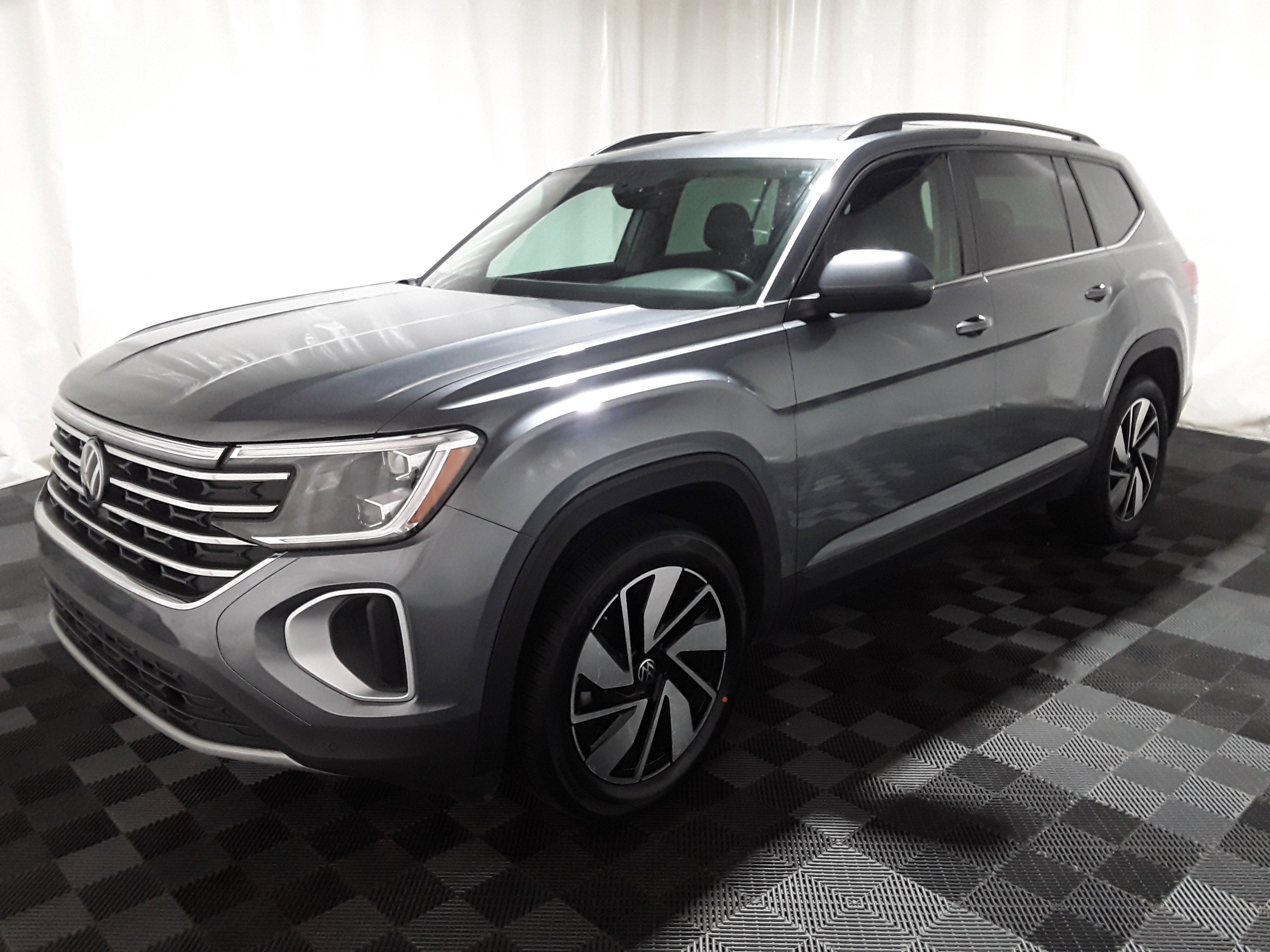 Image 5 of Used 2024 Volkswagen Atlas 2.0T SE w/Technology 4MOTION