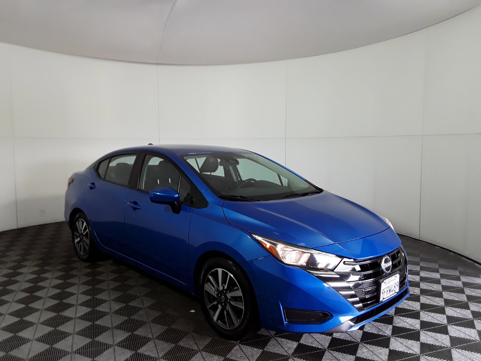 2023 Nissan Versa SV CVT