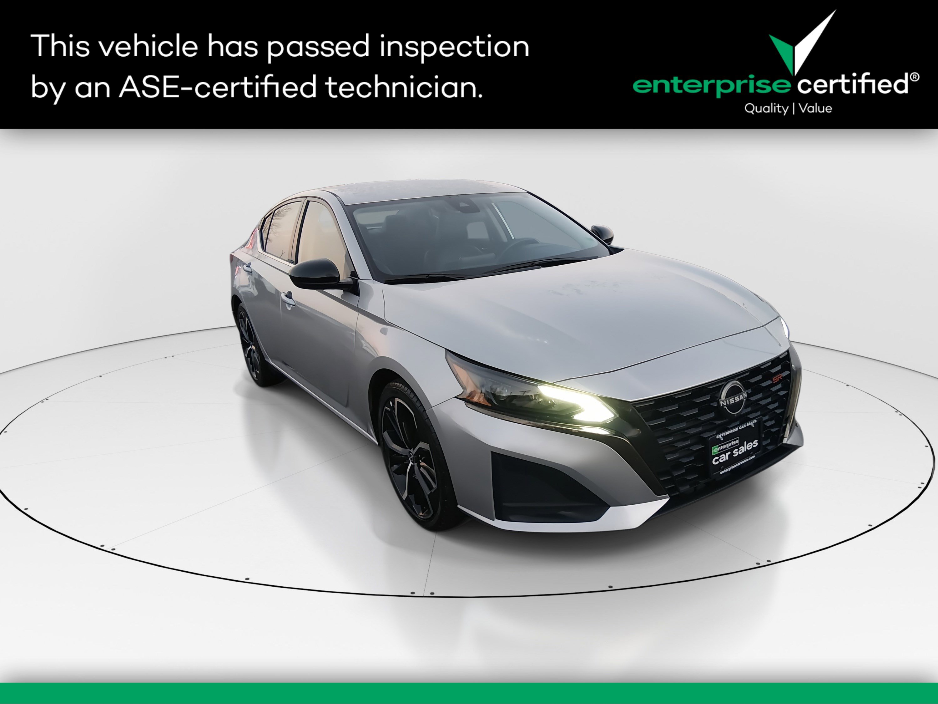 2024 Nissan Altima SR's photo