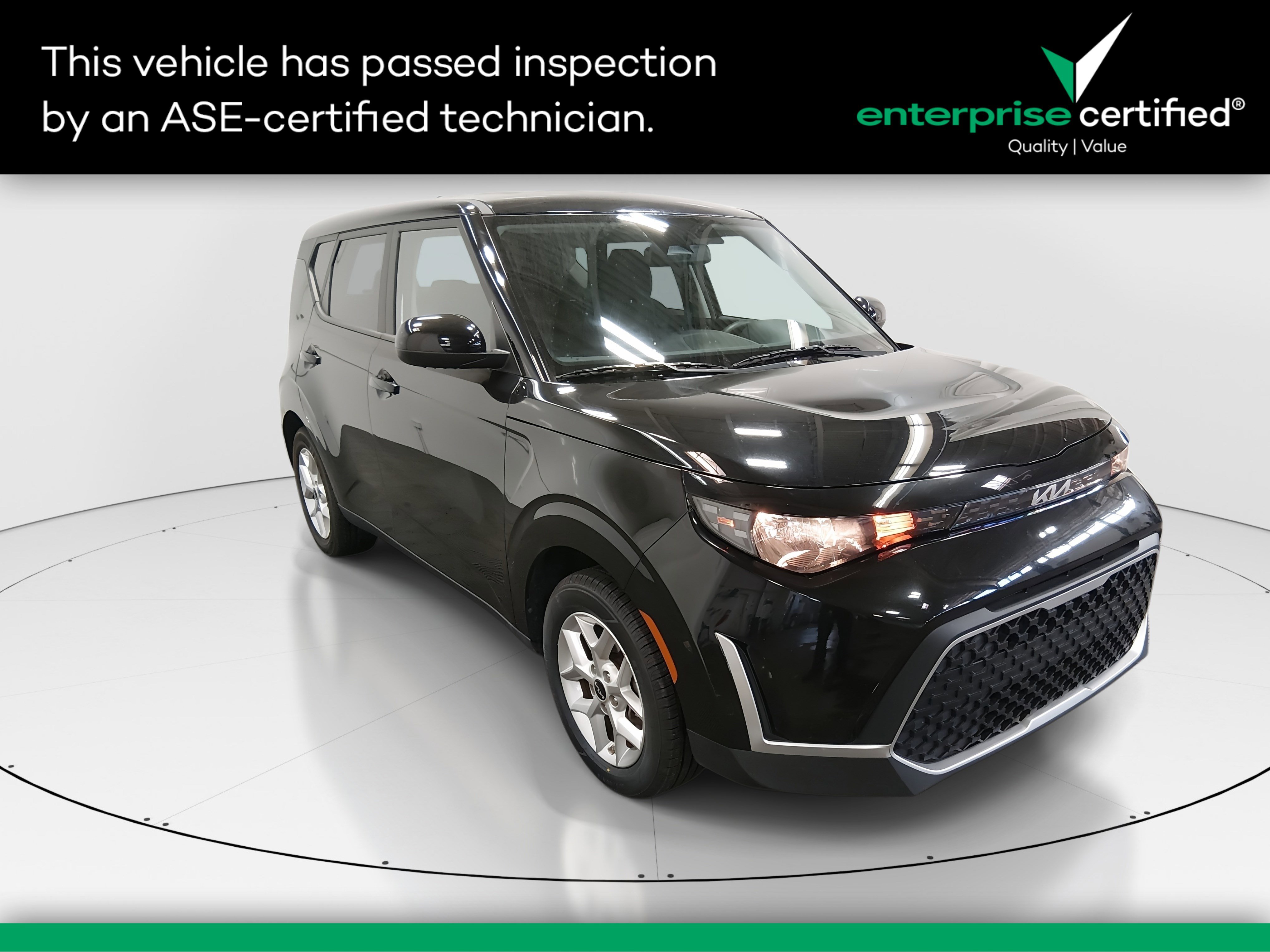 2025 Kia Soul LX's photo