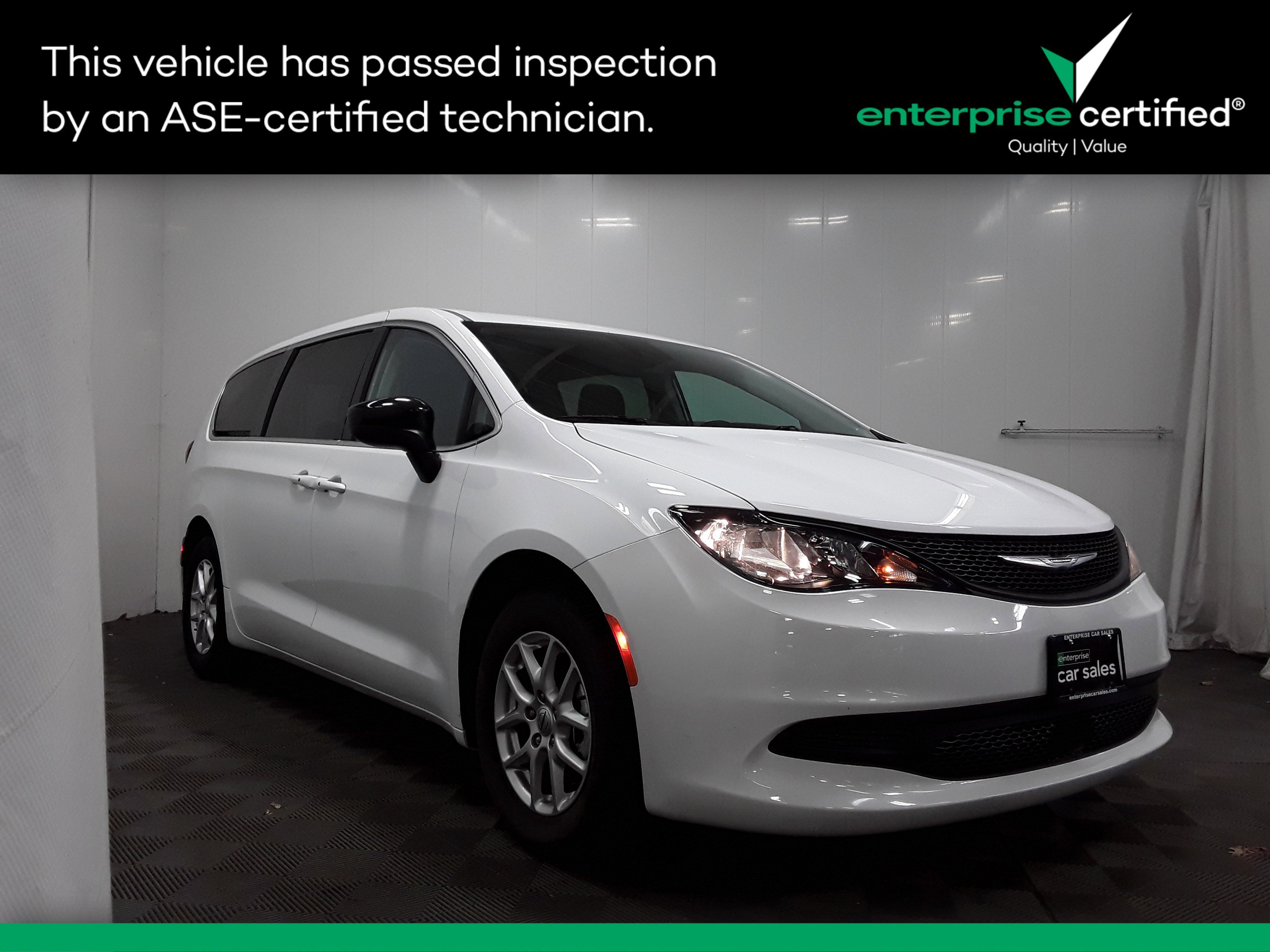 Used 2024 Chrysler Voyager LX FWD's photo