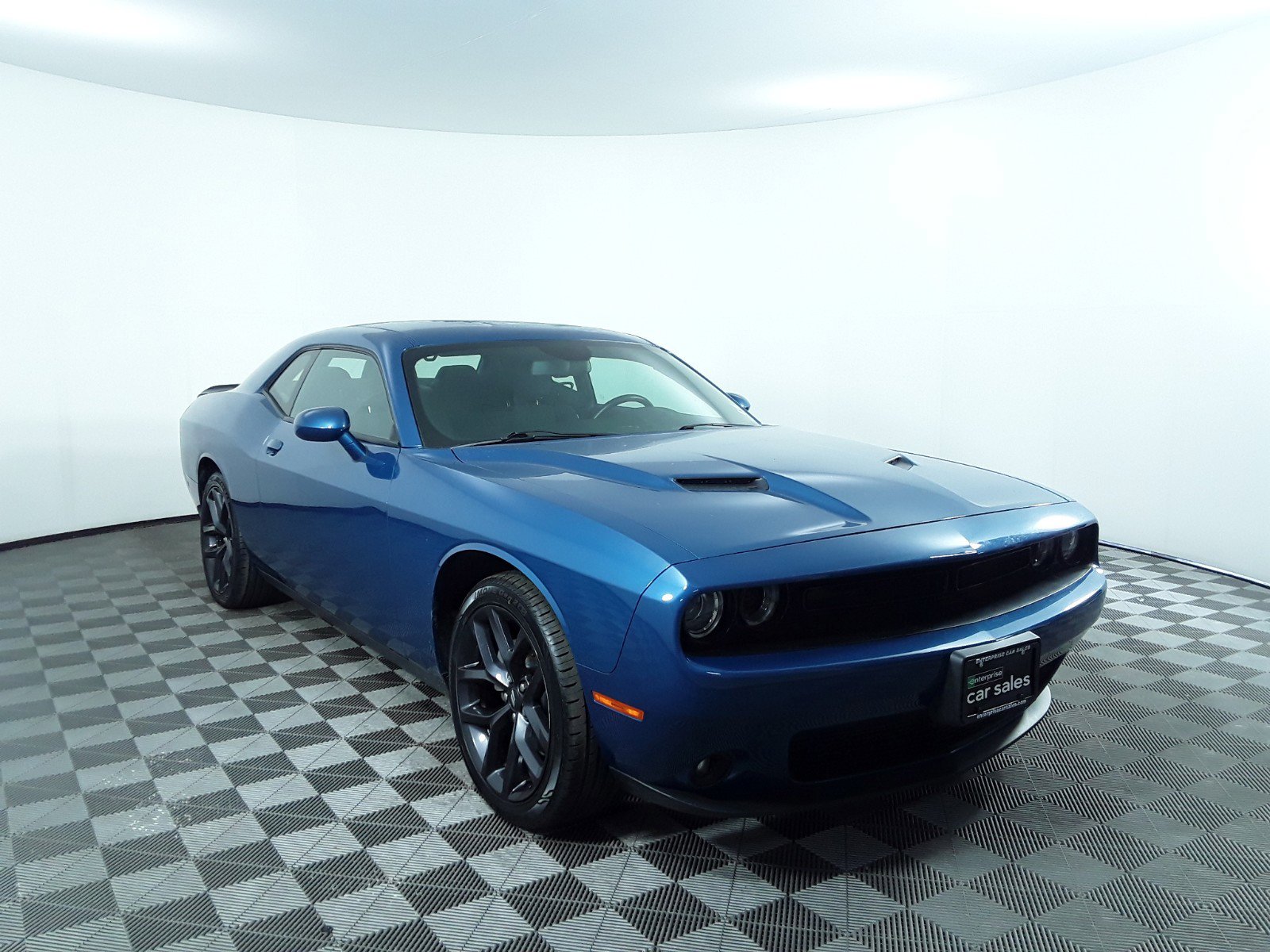 Used 2022 Dodge Challenger SXT RWD