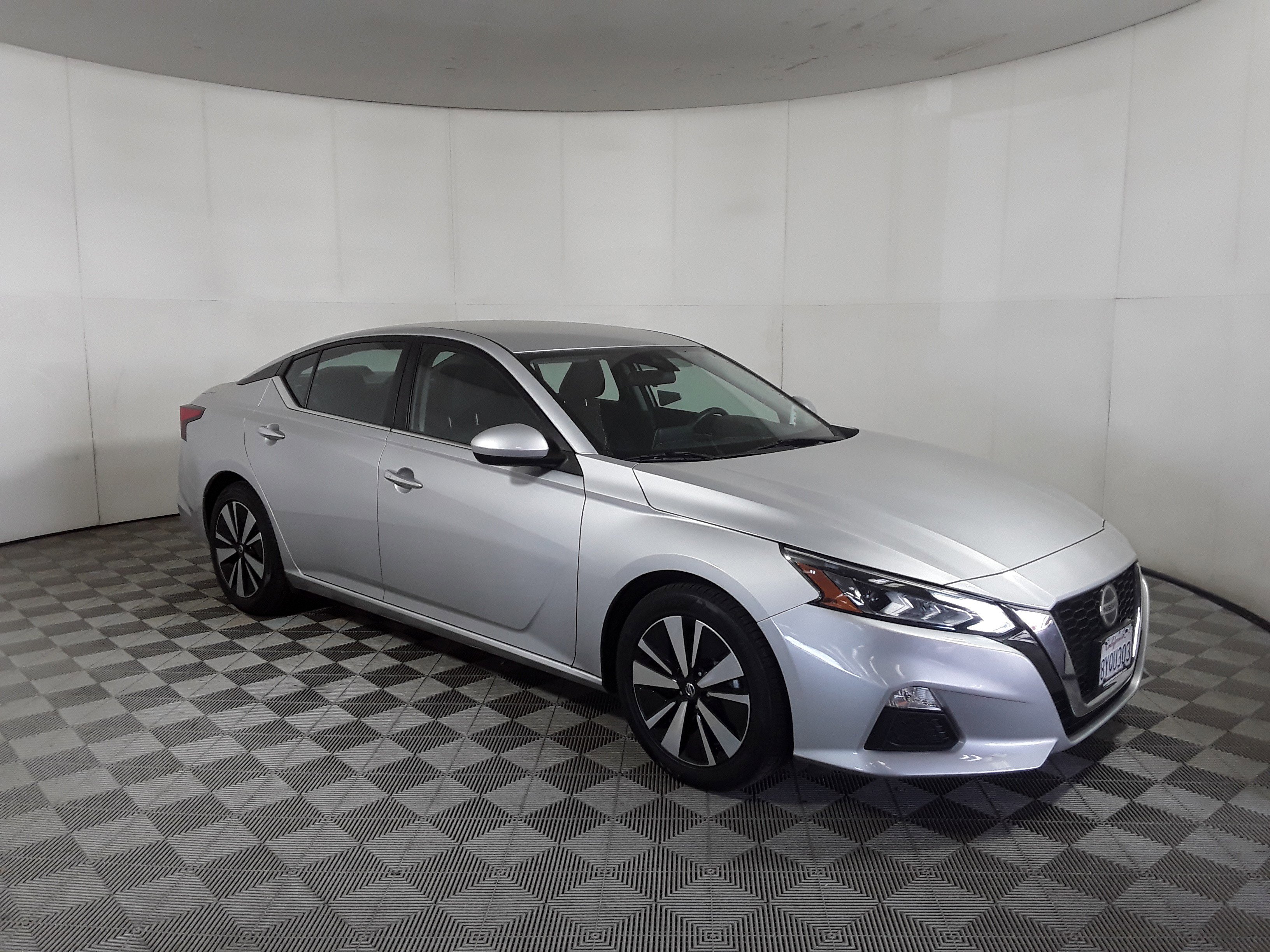 2021 Nissan Altima 2.5 SV Sedan