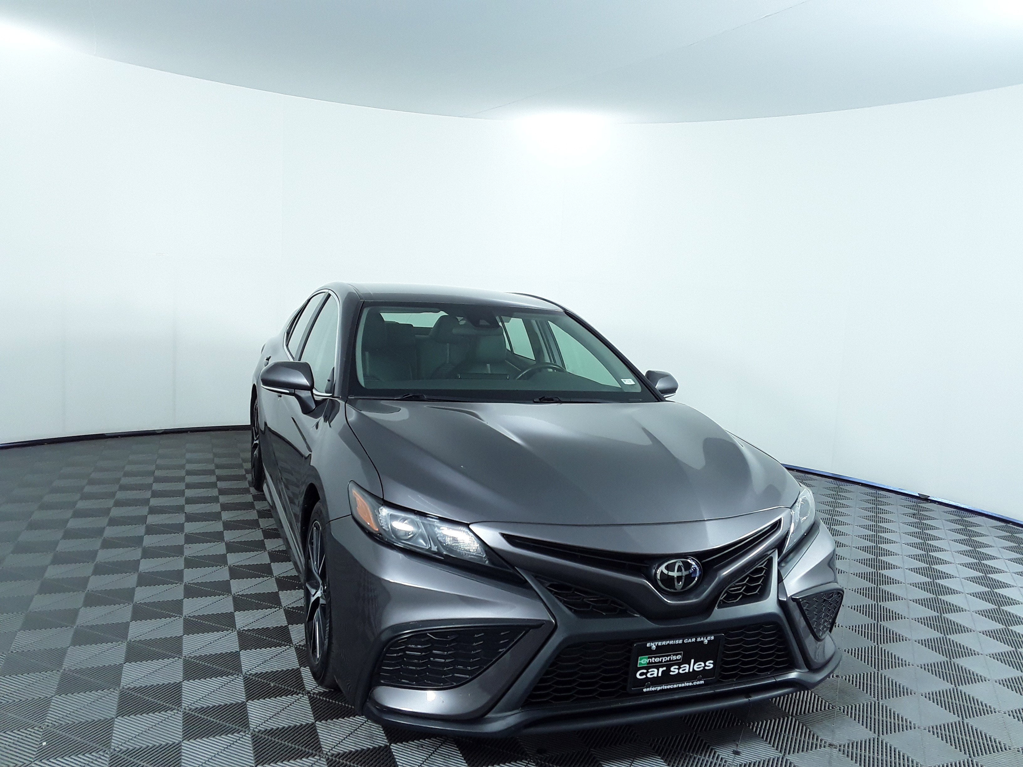 2023 Toyota Camry SE Auto