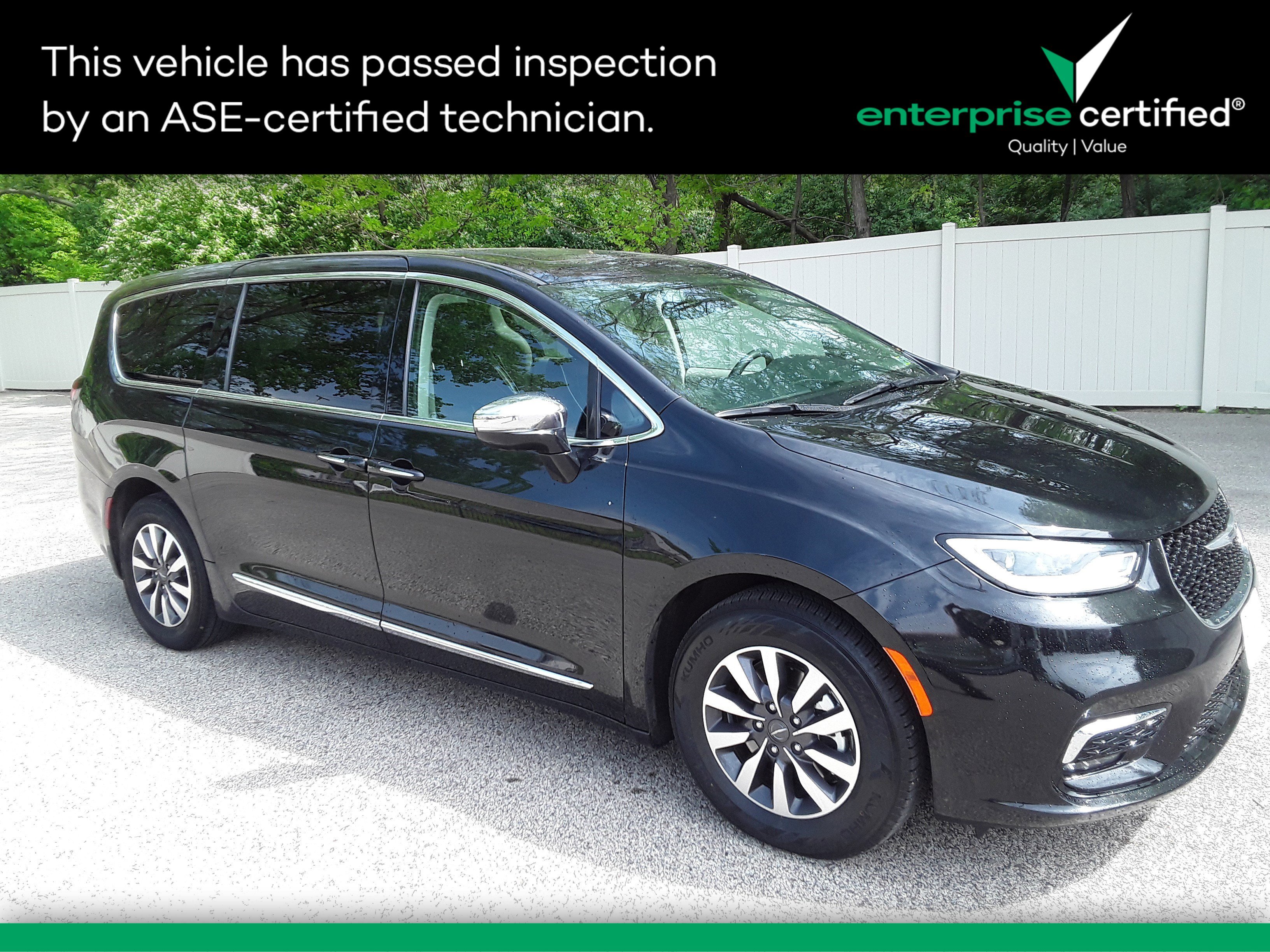2023 Chrysler Pacifica Hybrid Limited FWD