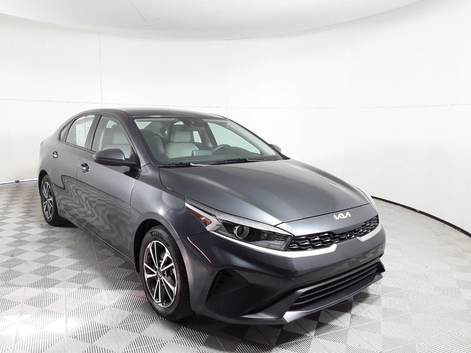 2023 Kia Forte LXS IVT