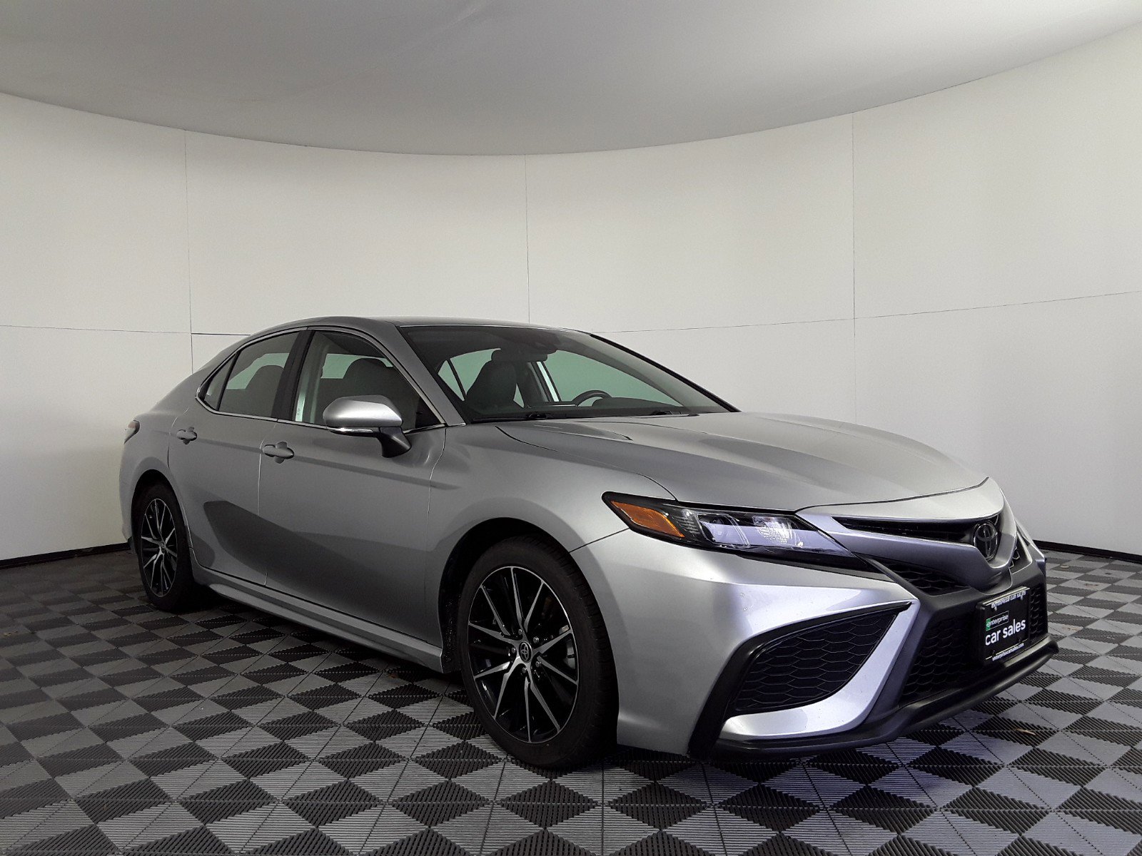 2022 Toyota Camry SE Auto