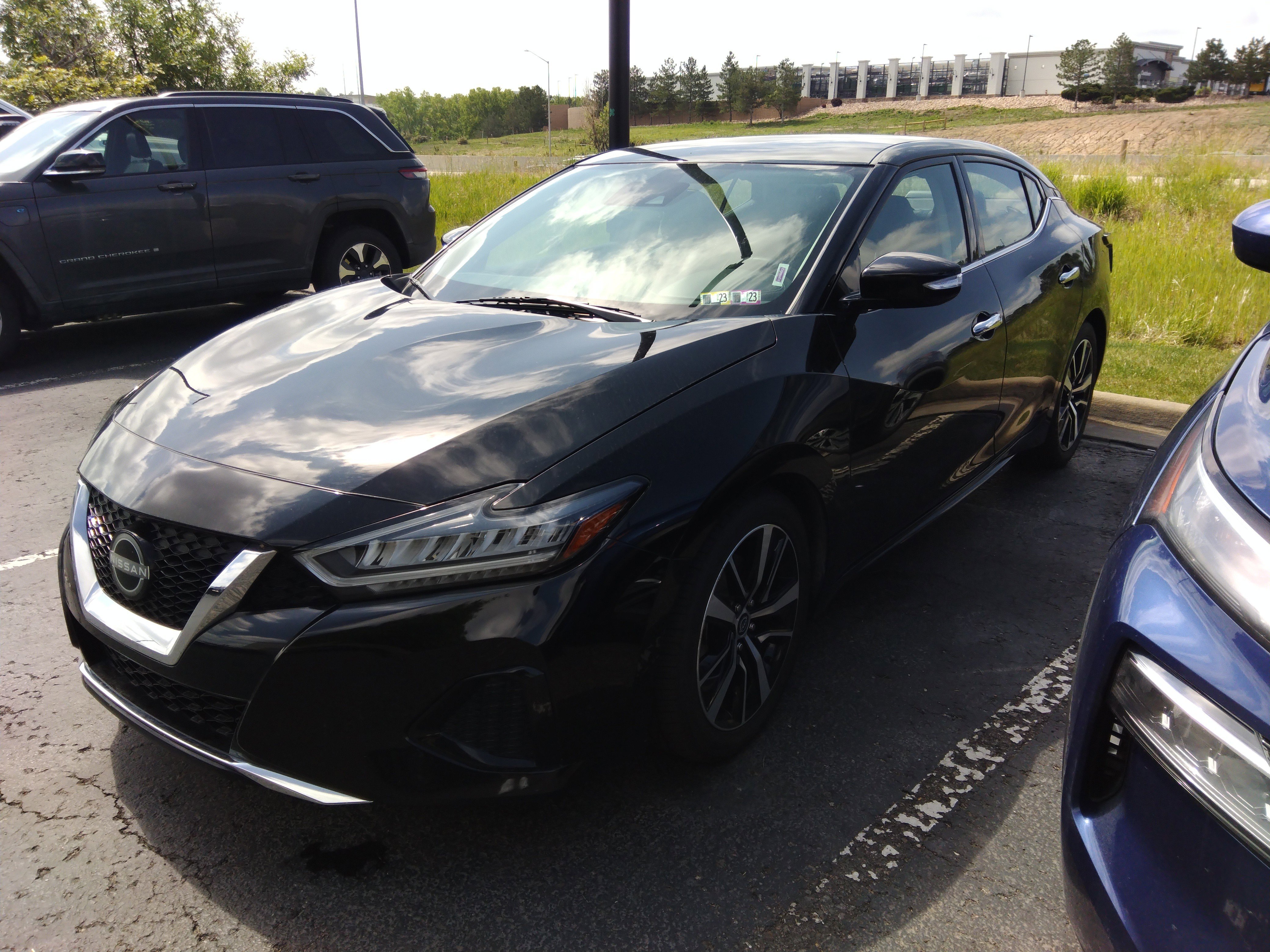 2023 Nissan Maxima SV CVT