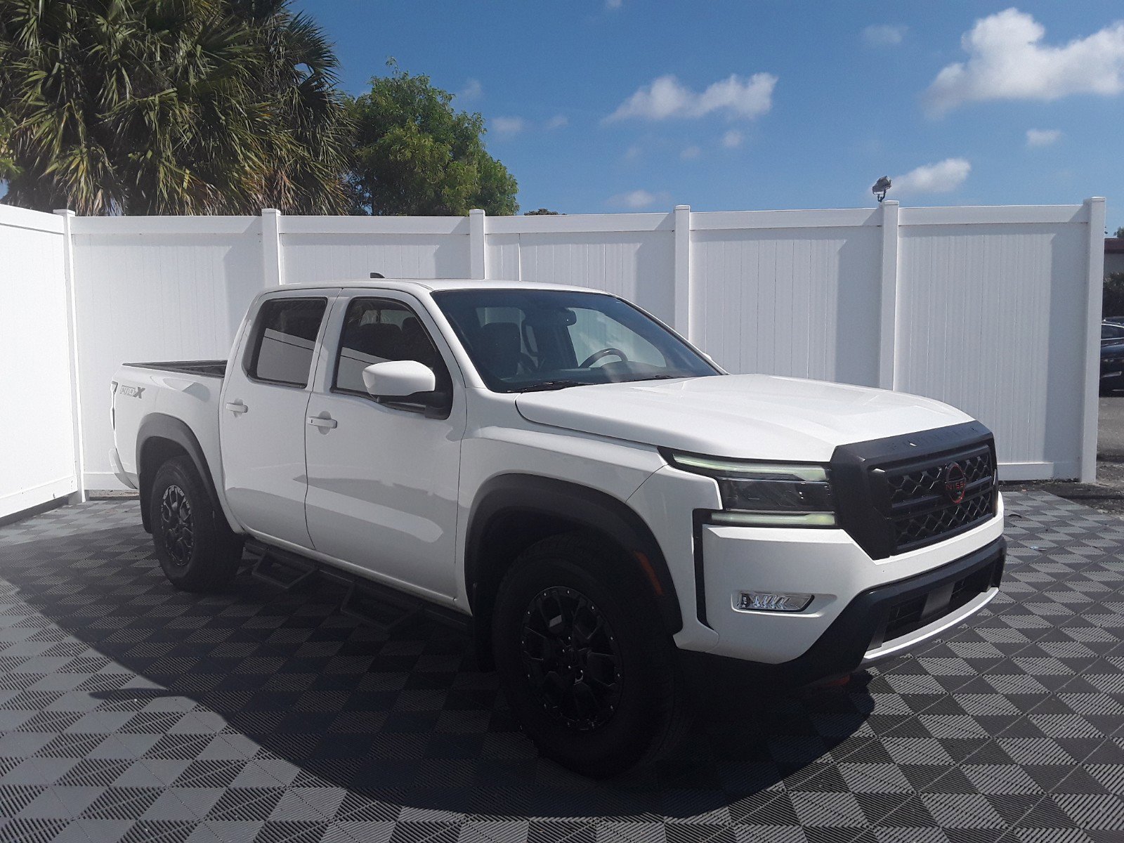 2022 Nissan Frontier Crew Cab 4x2 PRO-X Auto