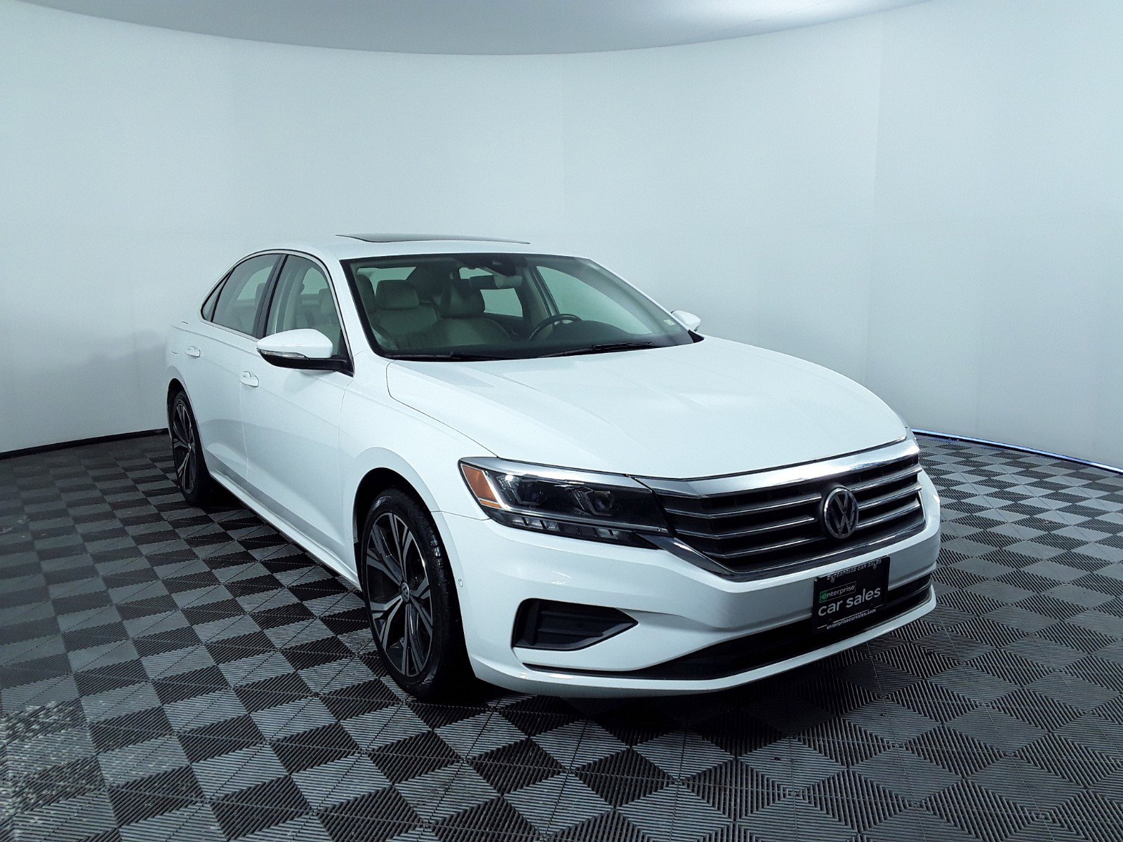 2020 Volkswagen Passat 2.0T SEL Auto