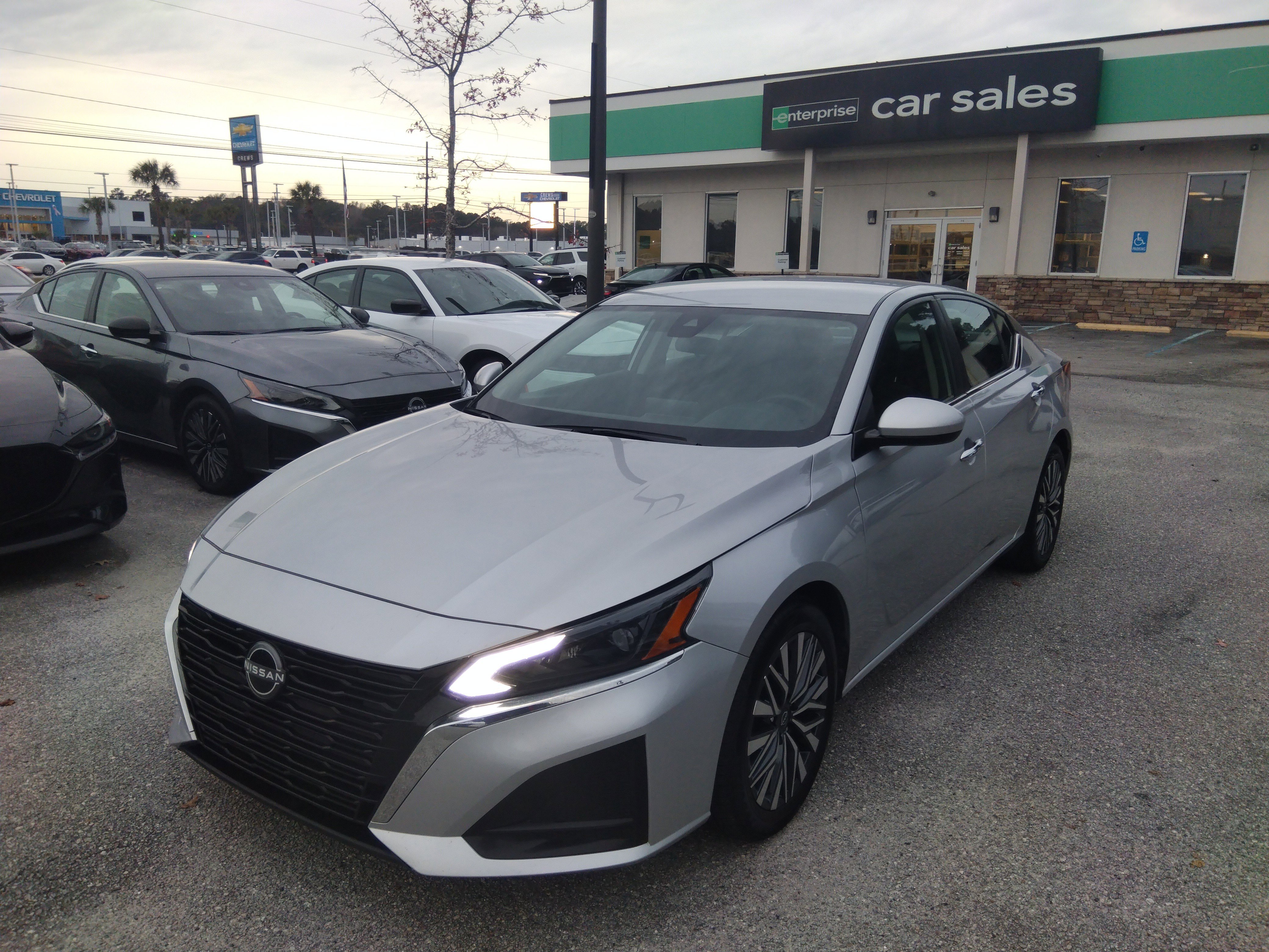 Image of Used 2023 Nissan Altima 2.5 SV Sedan