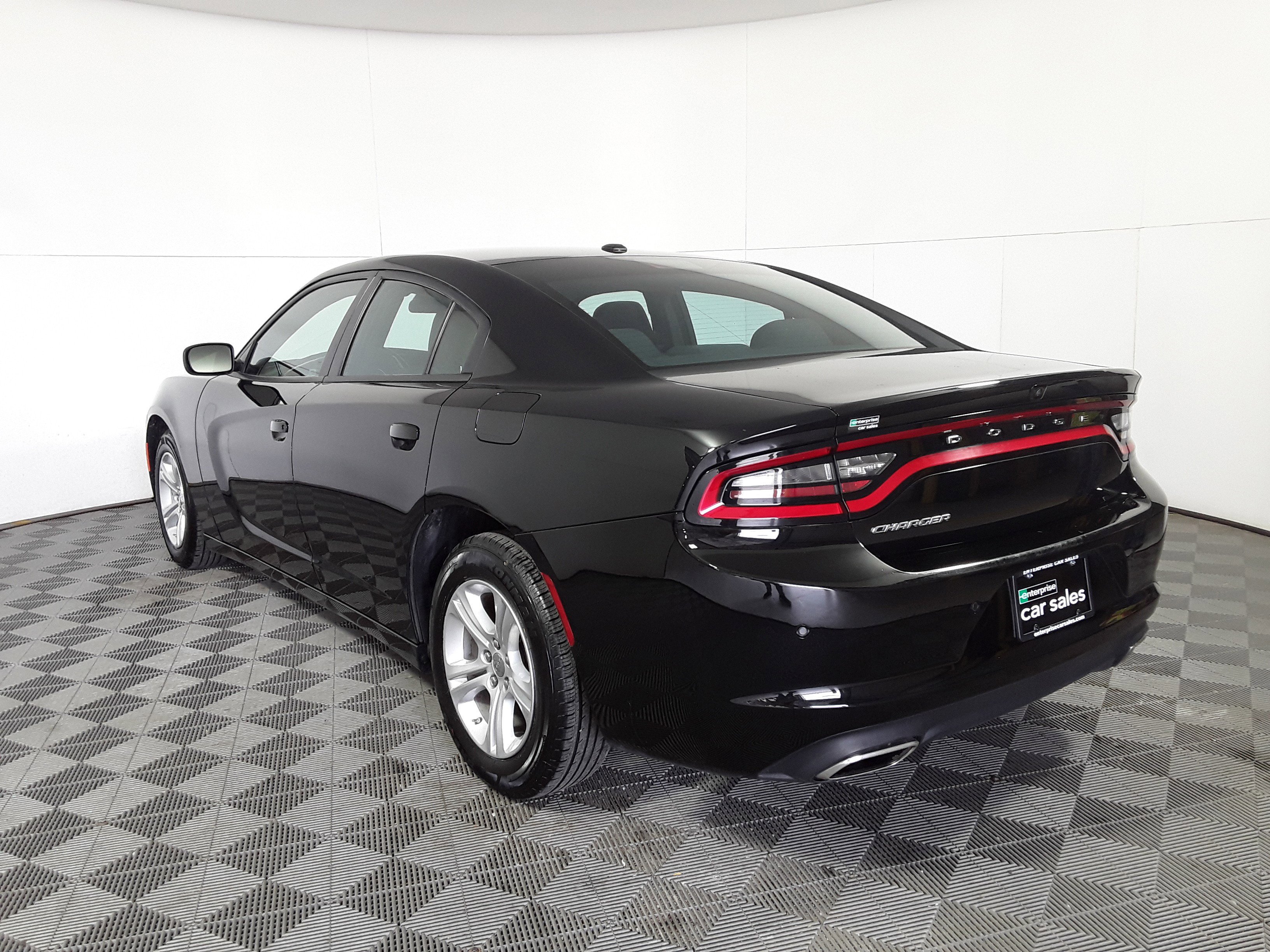 Image 6 of Used 2022 Dodge Charger SXT RWD
