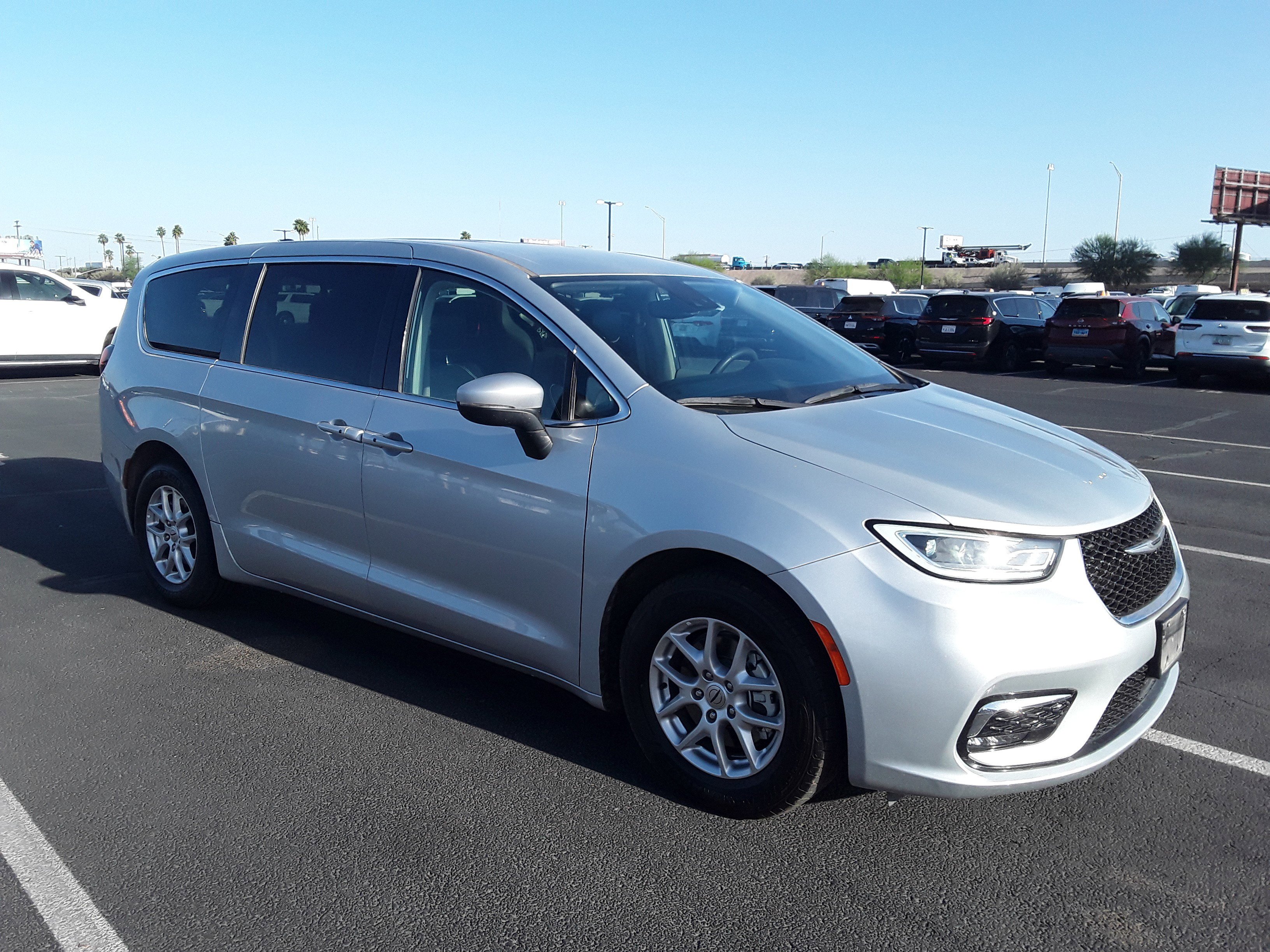 2023 Chrysler Pacifica Touring L FWD