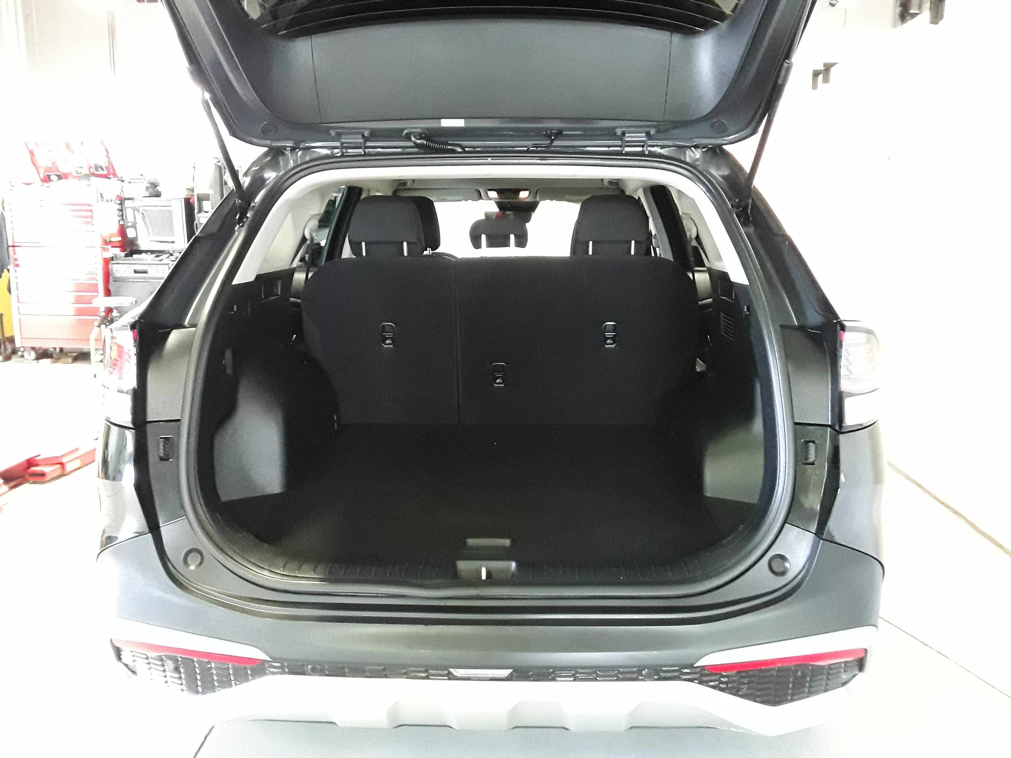 Image 7 of Used 2023 Kia Sportage LX AWD