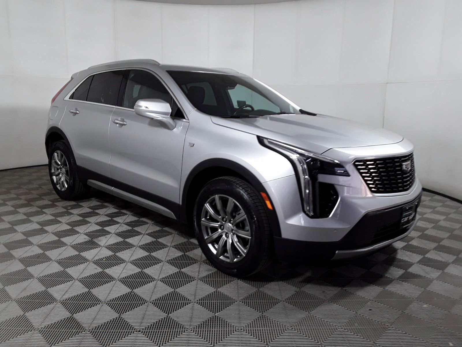 2022 Cadillac XT4 FWD 4dr Premium Luxury