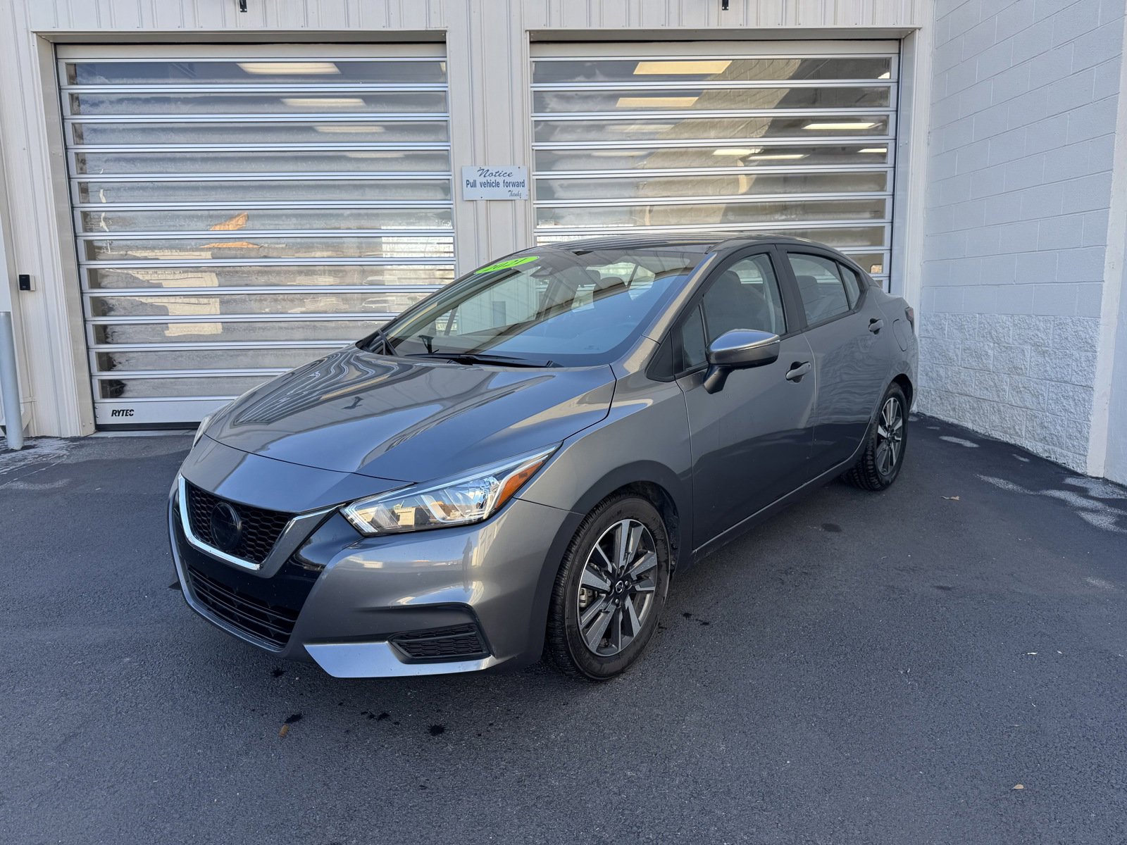 2021 Nissan Versa SV CVT