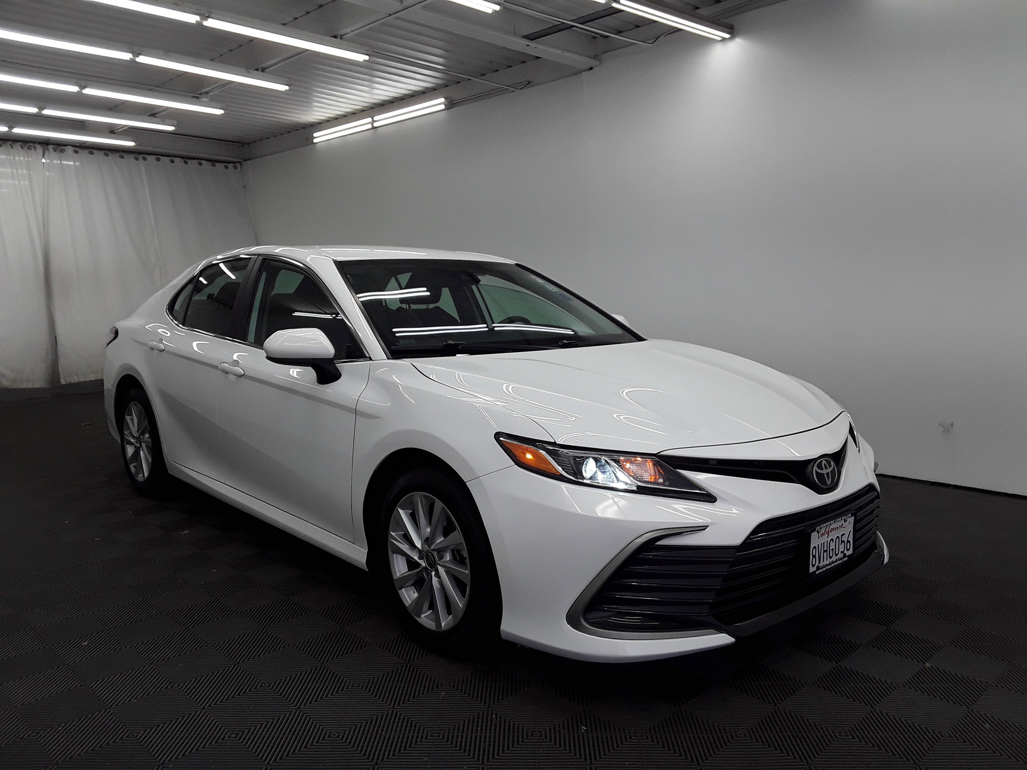 2021 Toyota Camry LE Auto
