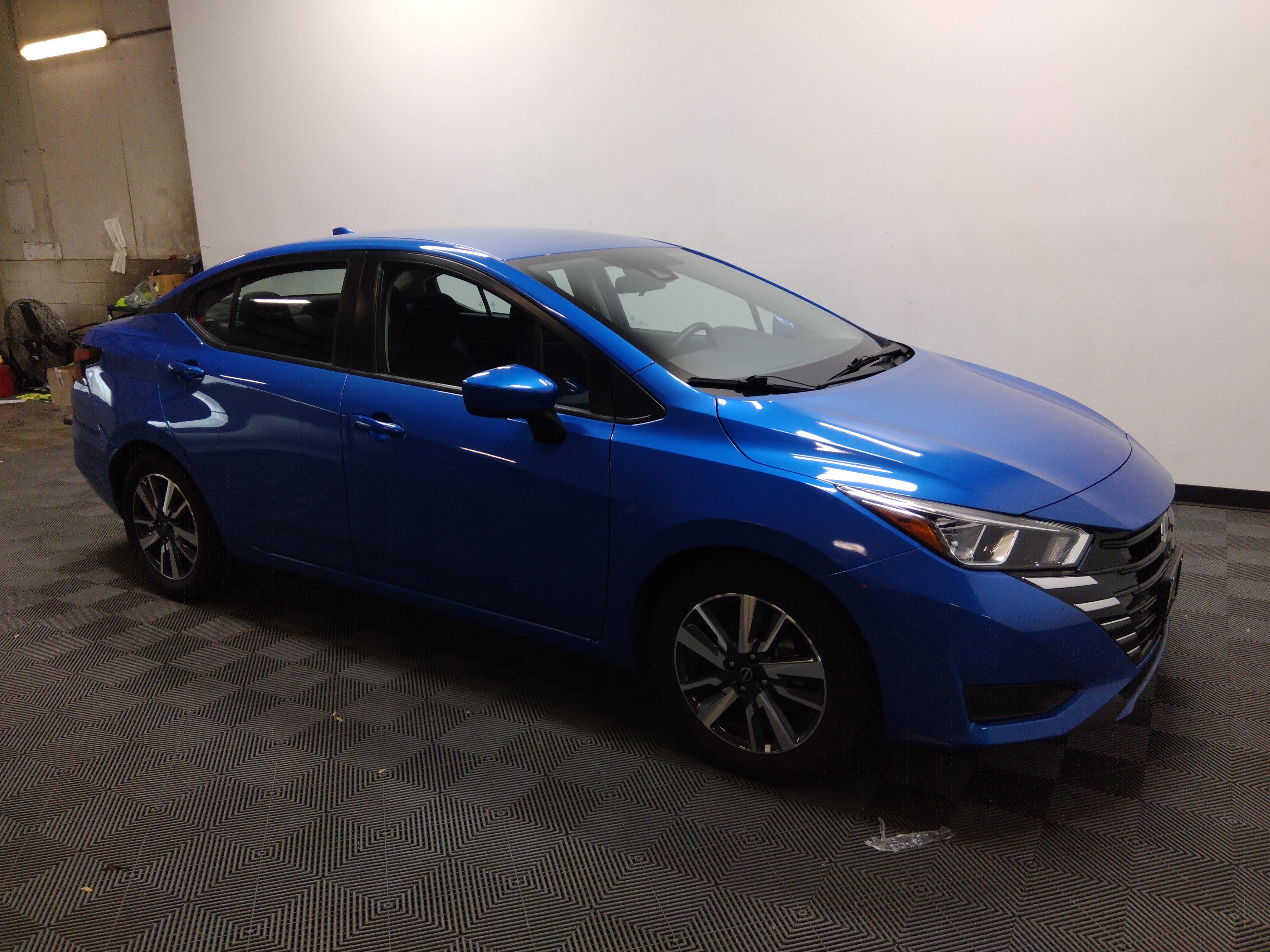 2023 Nissan Versa Sedan SV