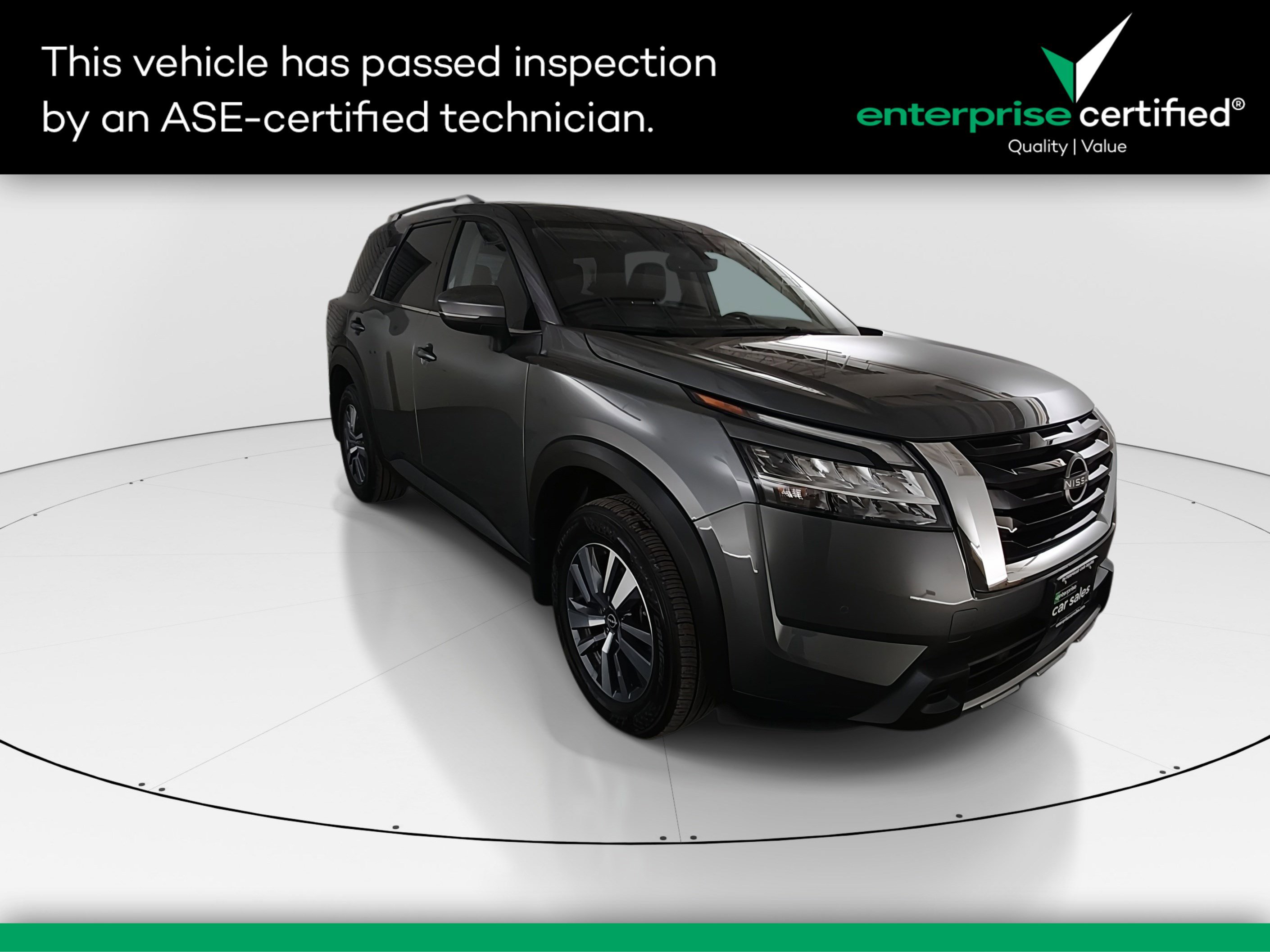 2024 Nissan Pathfinder SL