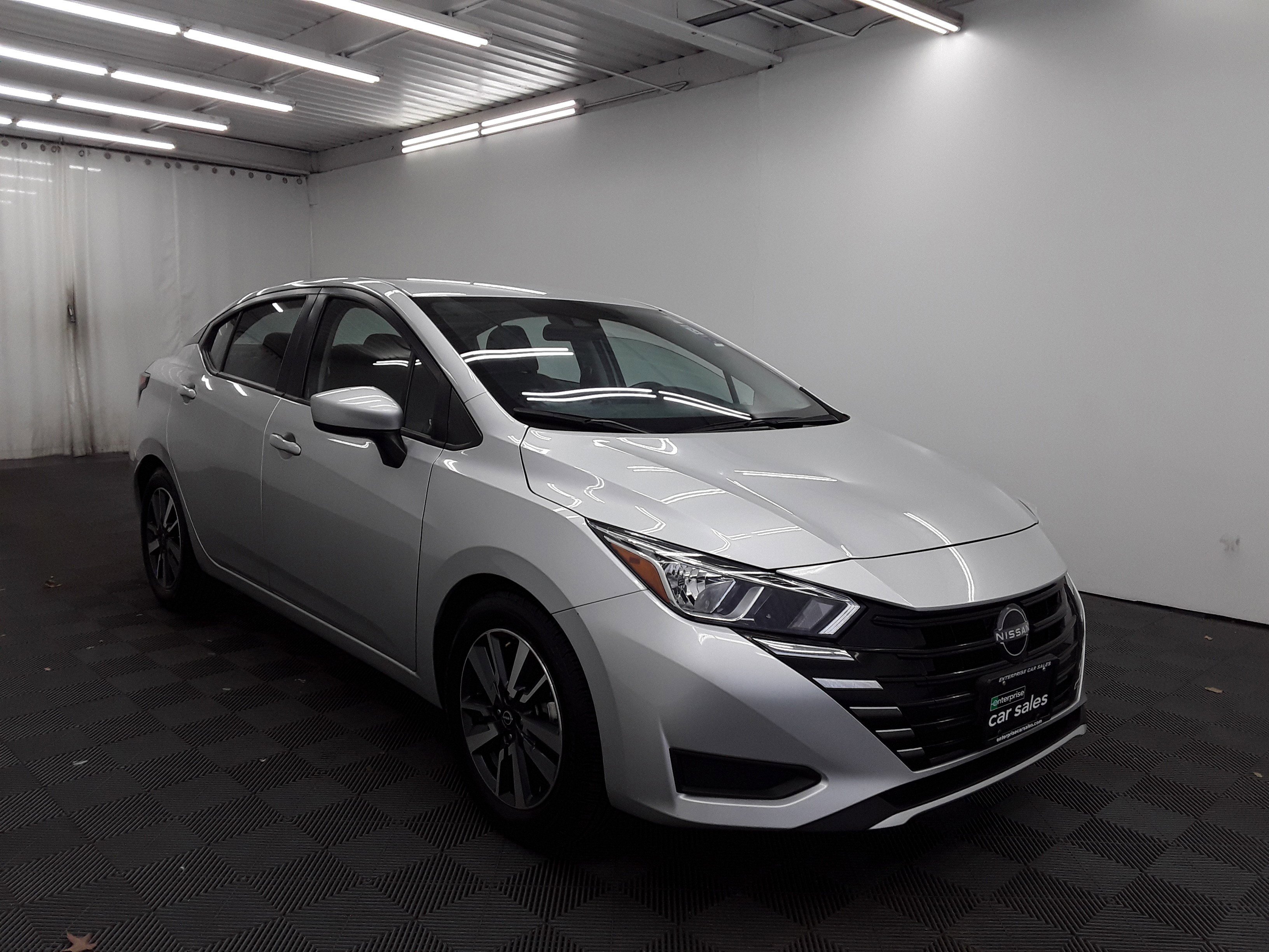 2023 Nissan Versa Sedan SV