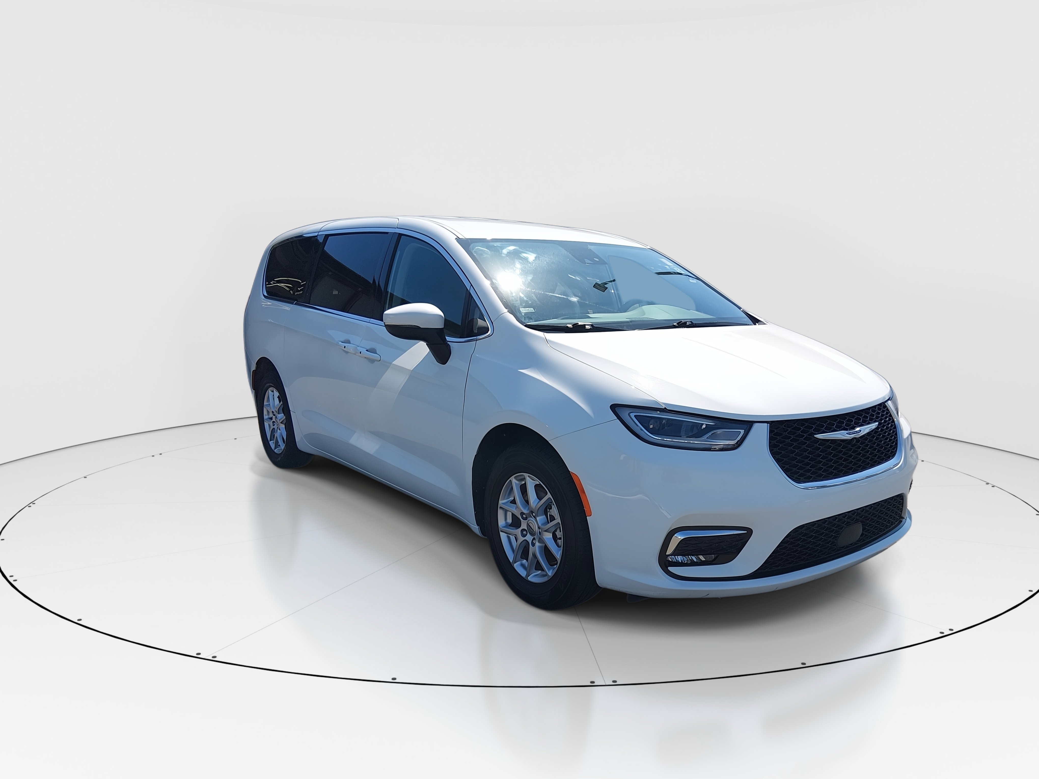 Used 2023 Chrysler Pacifica Touring L FWD