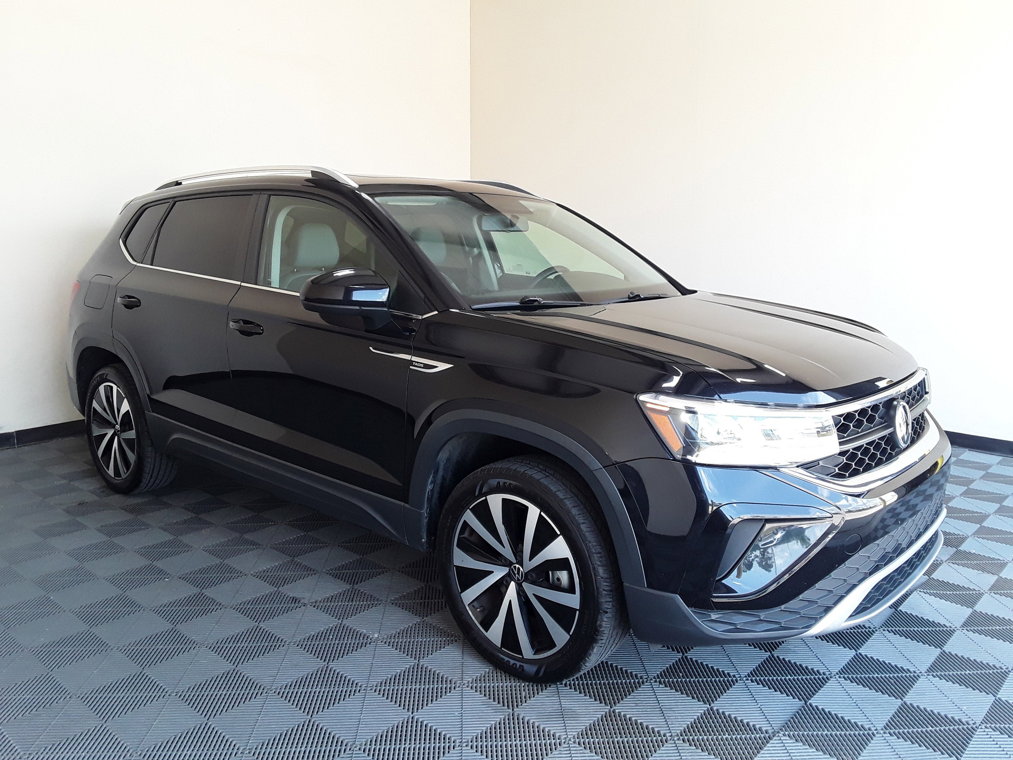 2022 Volkswagen Taos SE FWD