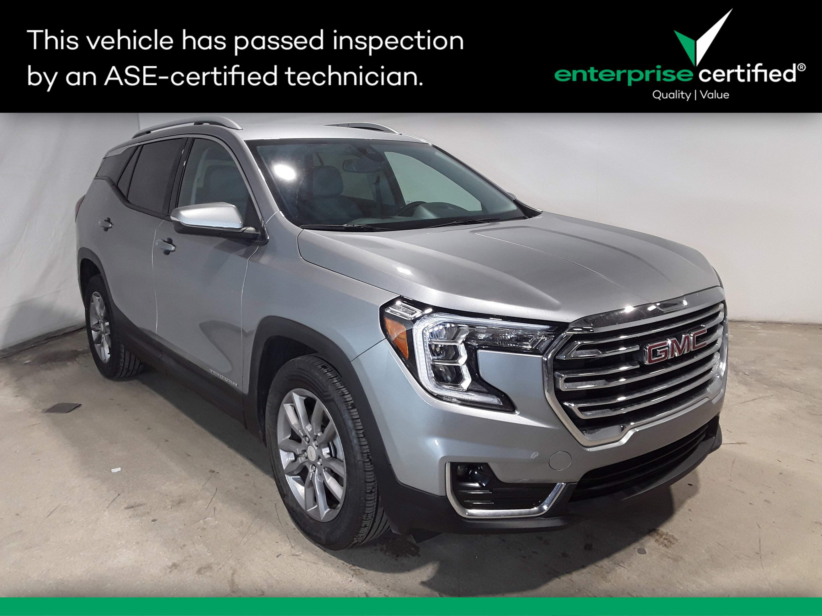 2024 GMC Terrain SLT's photo