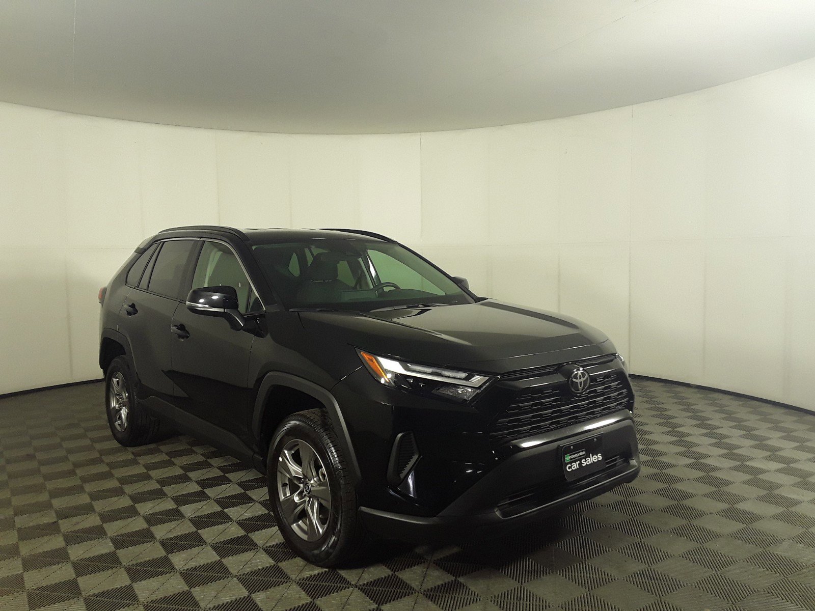 2024 Toyota RAV4 XLE FWD