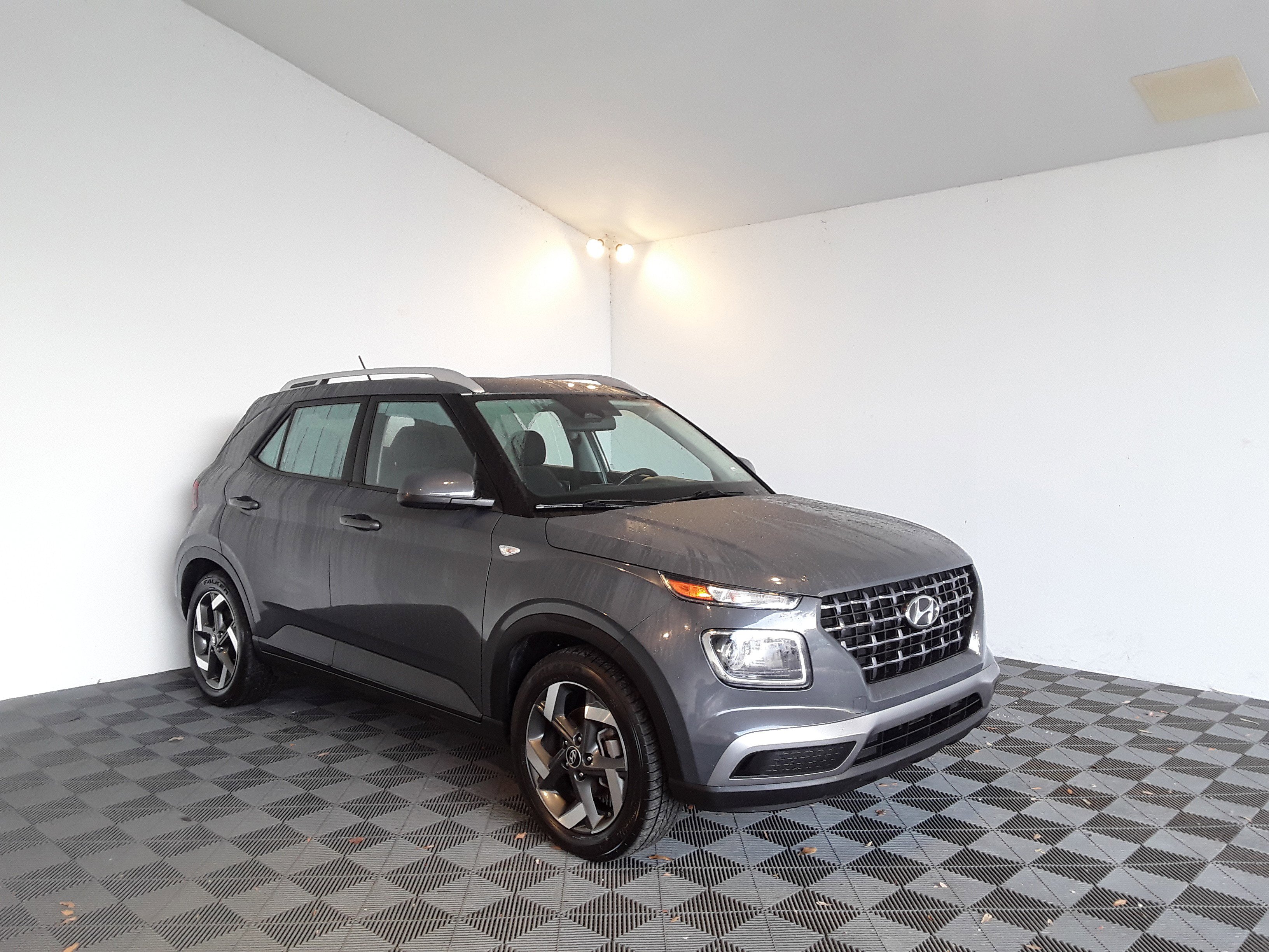 Used 2024 Hyundai Venue SEL IVT