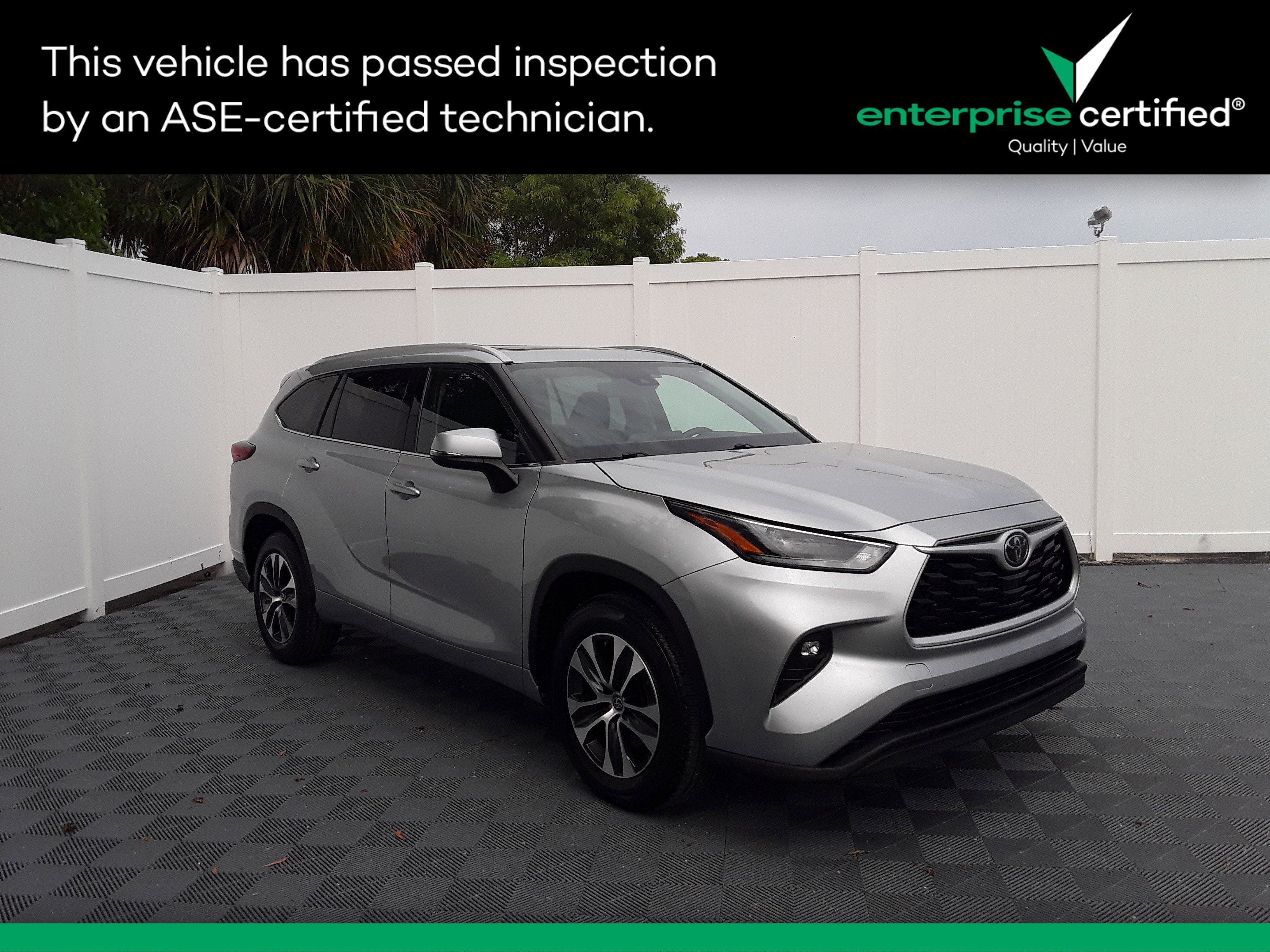 2022 Toyota Highlander XLE FWD