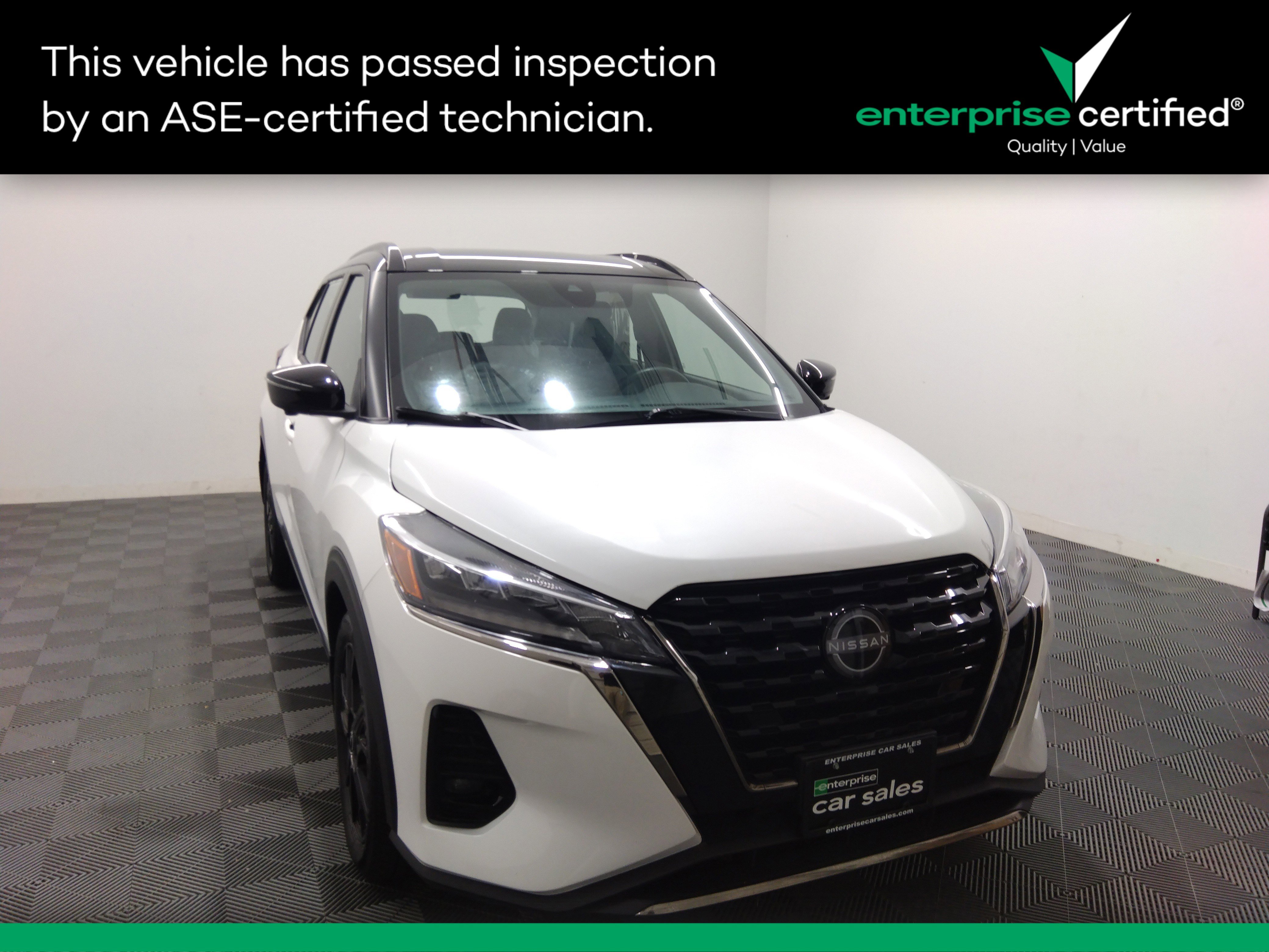 Used 2024 Nissan Kicks SR FWD