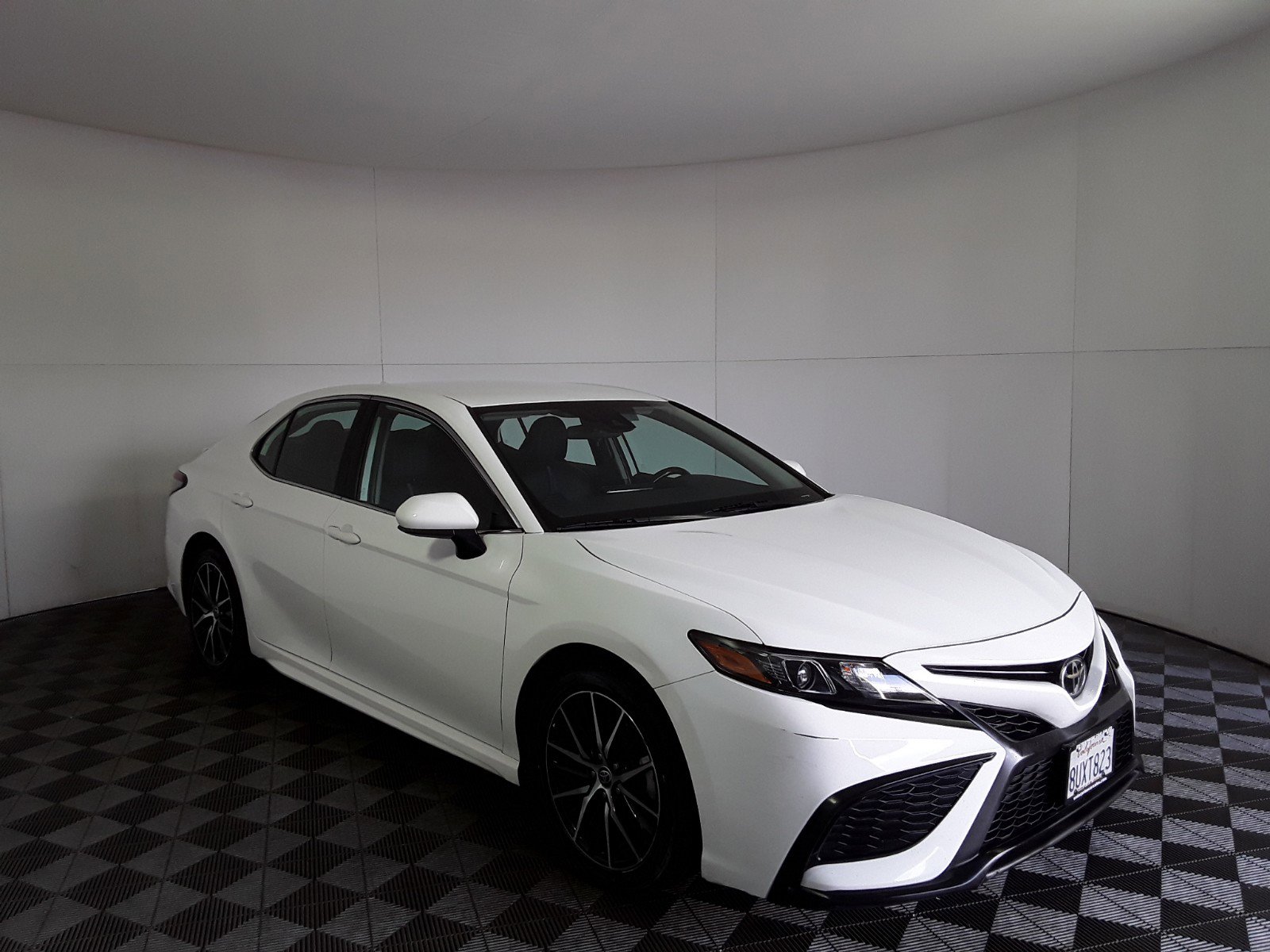 2021 Toyota Camry SE Auto